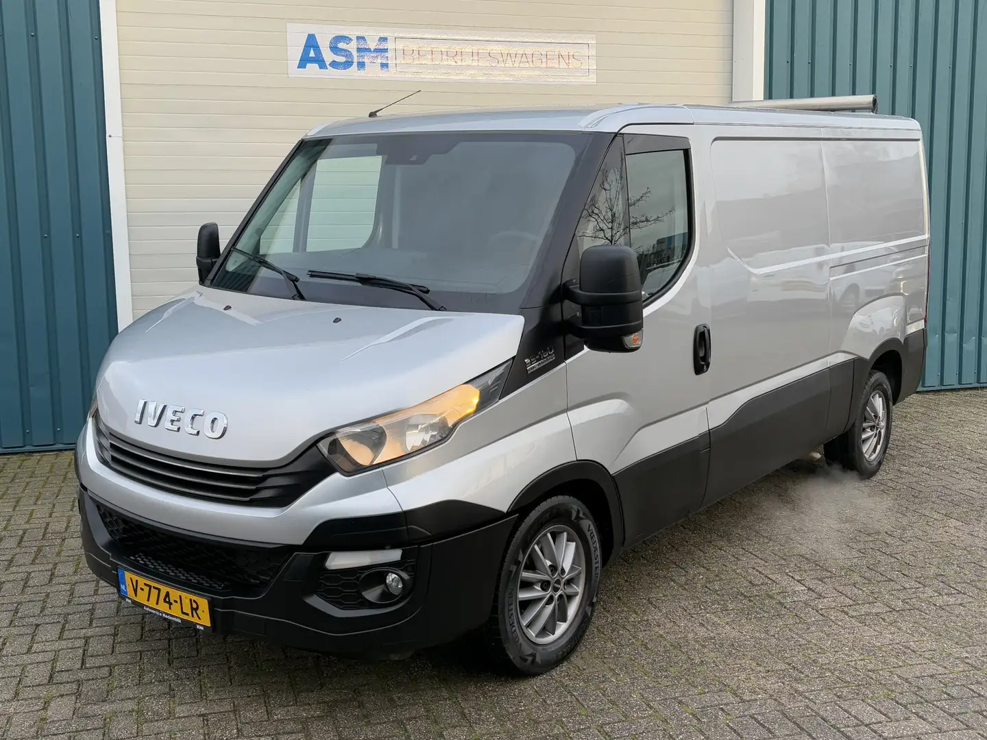 Iveco Daily 35S 155Pk 16V 2.3 352 H1 / Cruise / Airco / 3500KG Grijs - 2