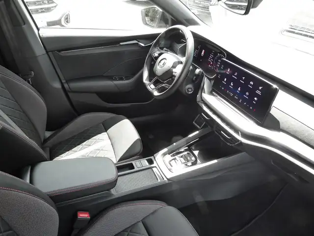 Skoda Octavia view 8