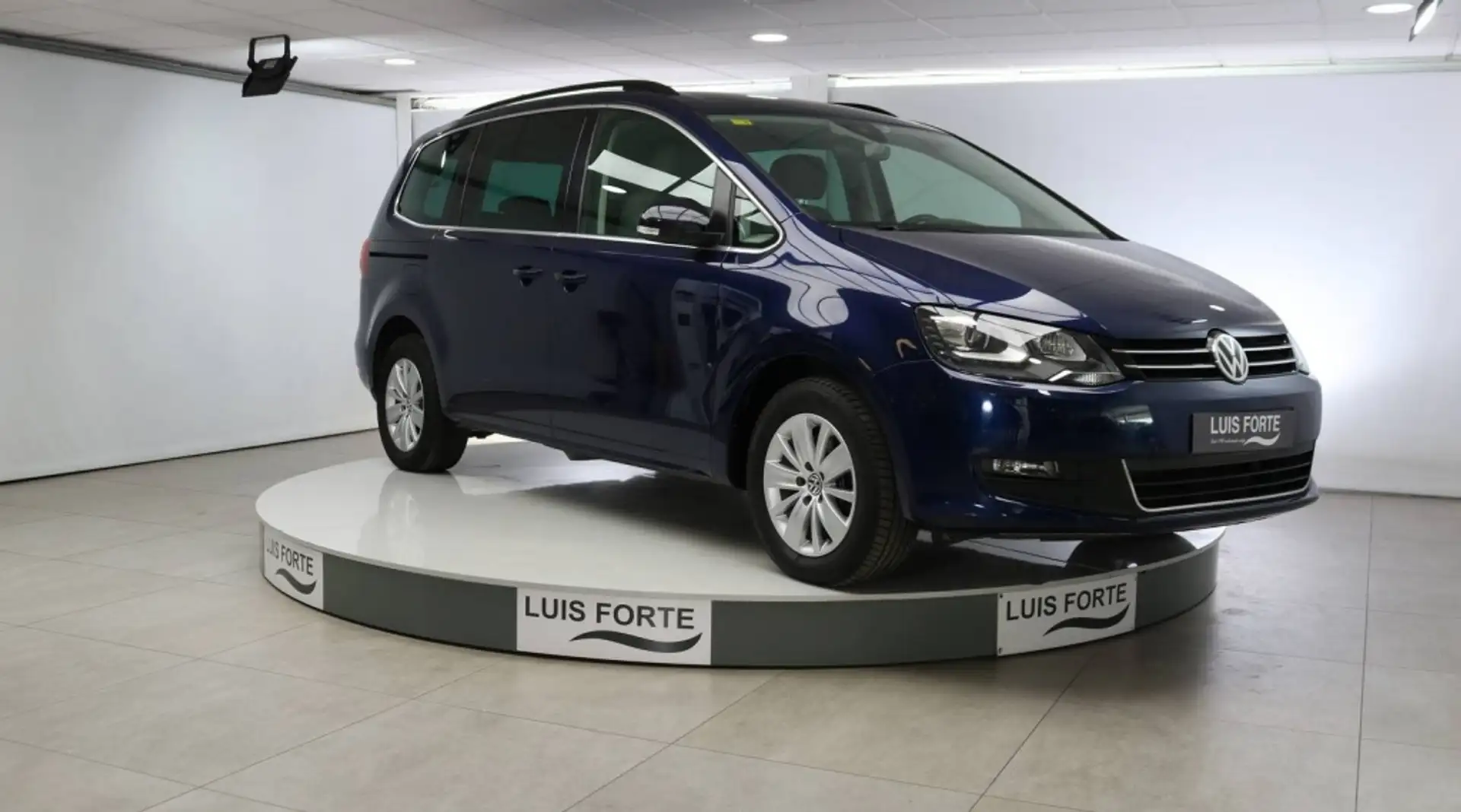 Volkswagen Sharan 2.0TDI Advance 110kW - 1