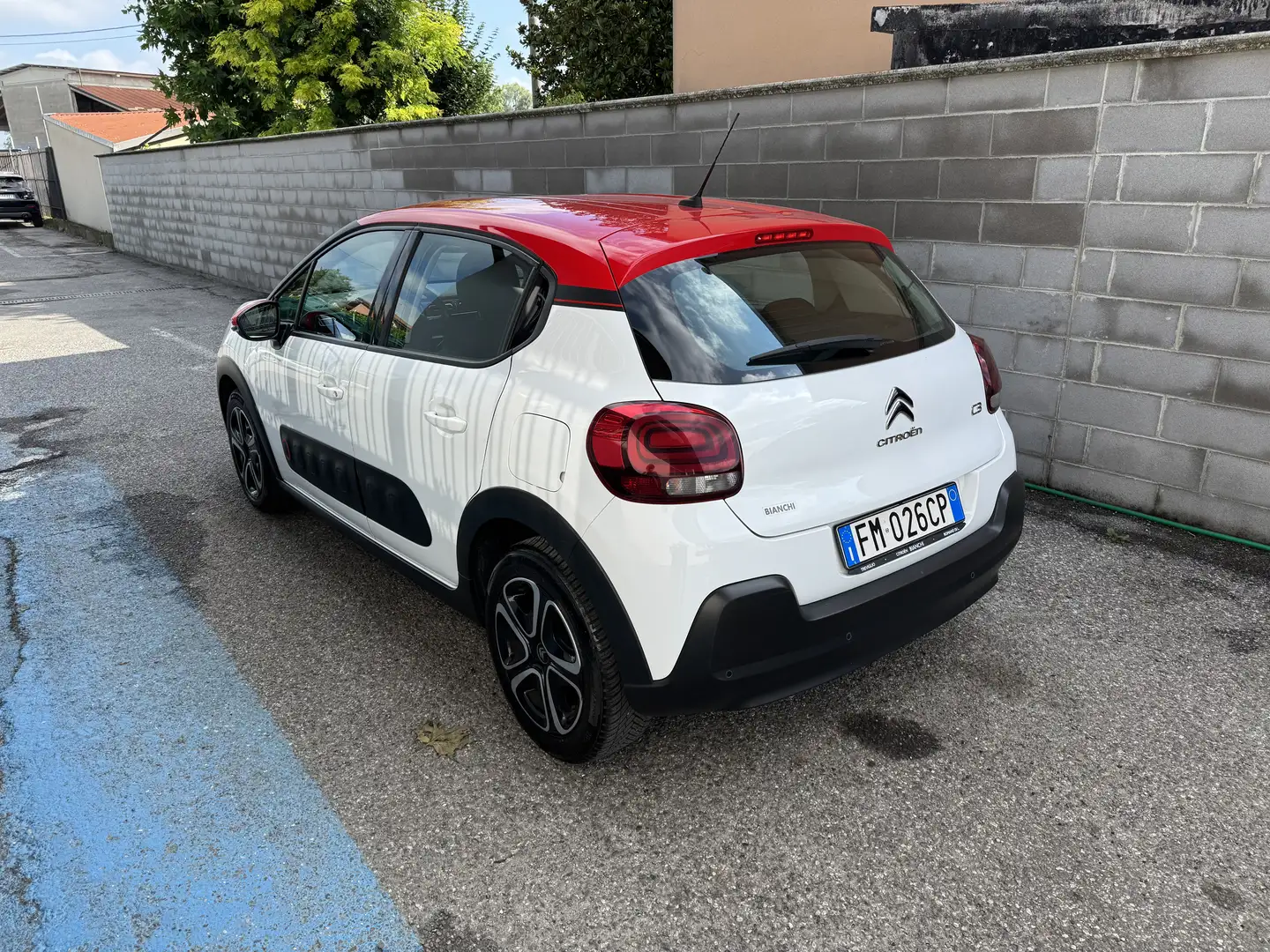 Citroen C3 C3 III 2017 1.2 puretech Shine s Bianco - 2