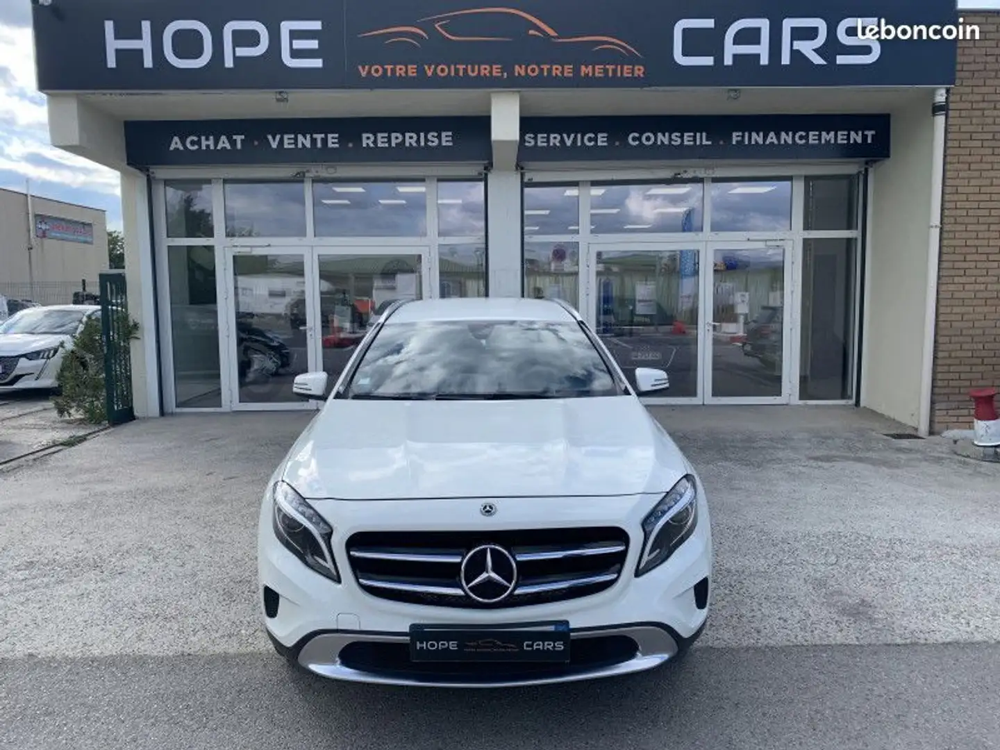 Mercedes-Benz GLA 200 Classe Mercedes 200 D BUSINESS EXECUTIVE 7G-DCT Blanc - 2