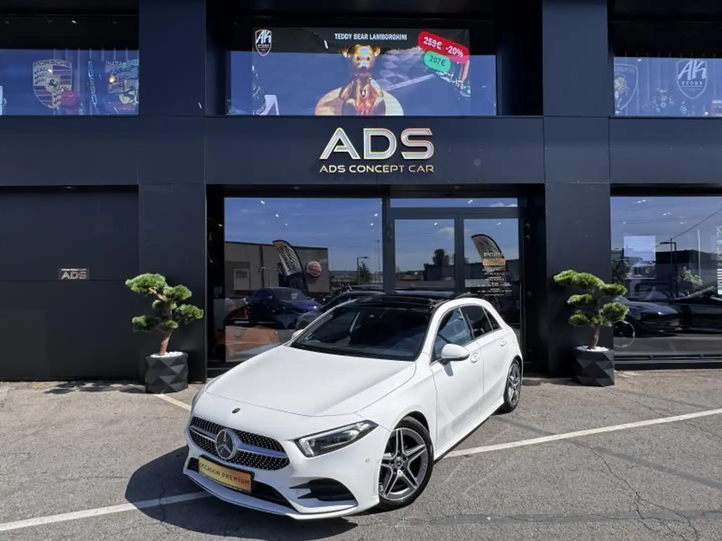Mercedes-Benz A 180 AMG LINE 7G-DCT 115CH Weiß - 1