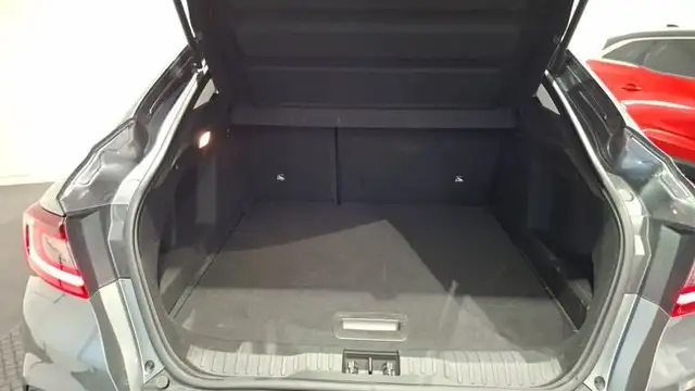 Renault Arkana view 11