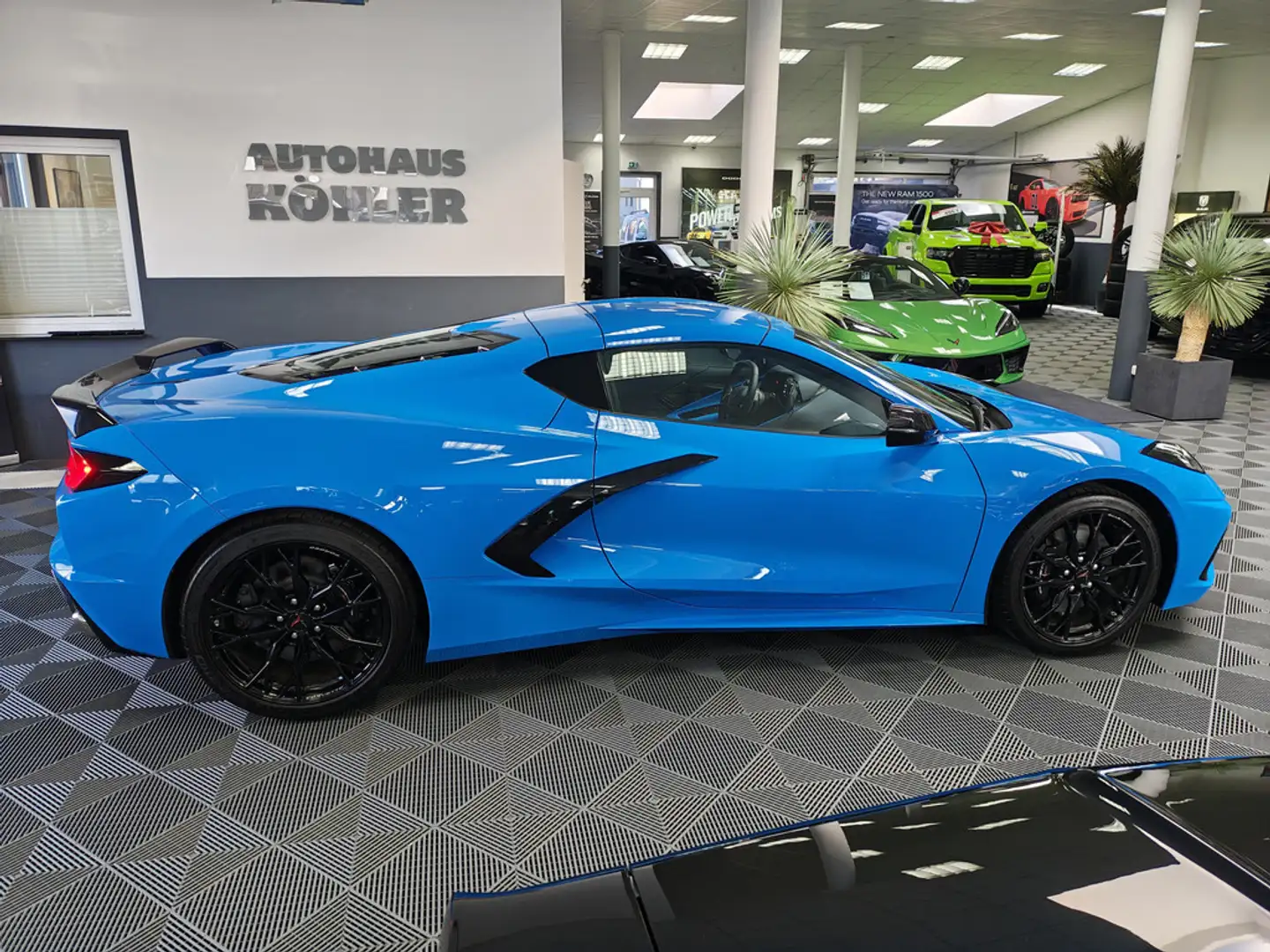 Corvette C8 Coupe 3LT, Lift, Competition Voll LED 360° Blau - 2