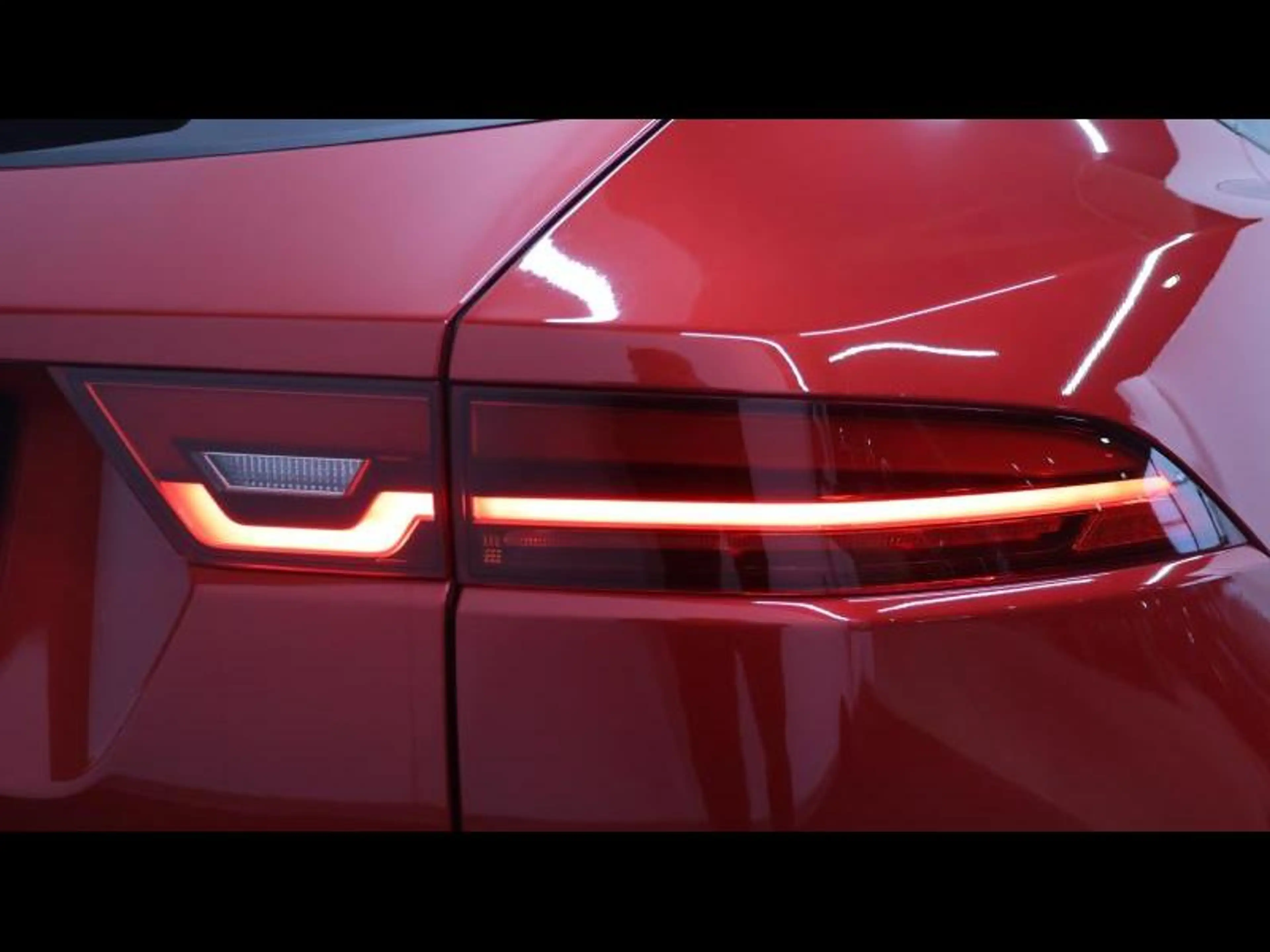 Jaguar E-Pace D165 R-Dynamic S AWD auto — photo 8