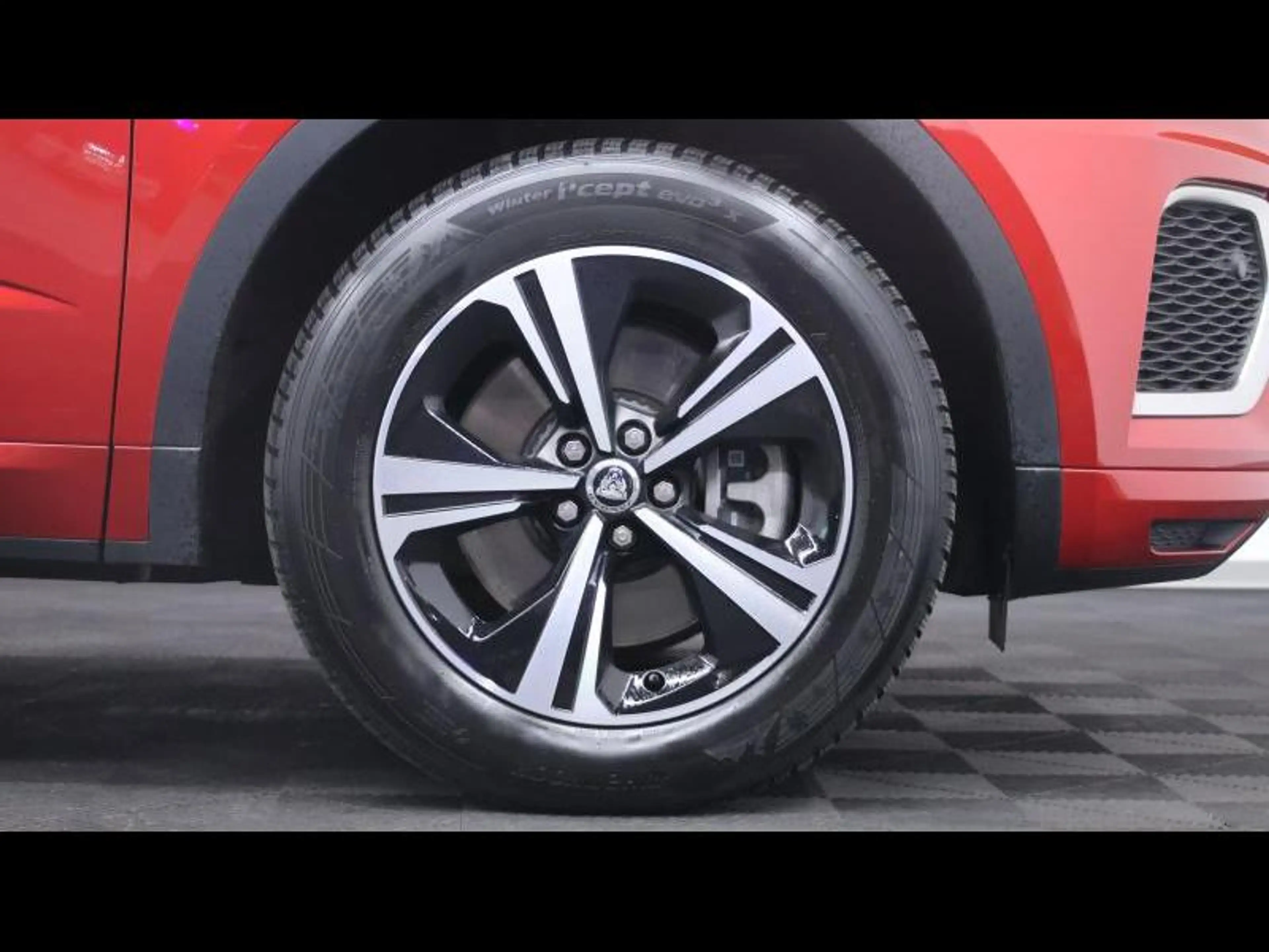 Jaguar E-Pace D165 R-Dynamic S AWD auto — photo 9