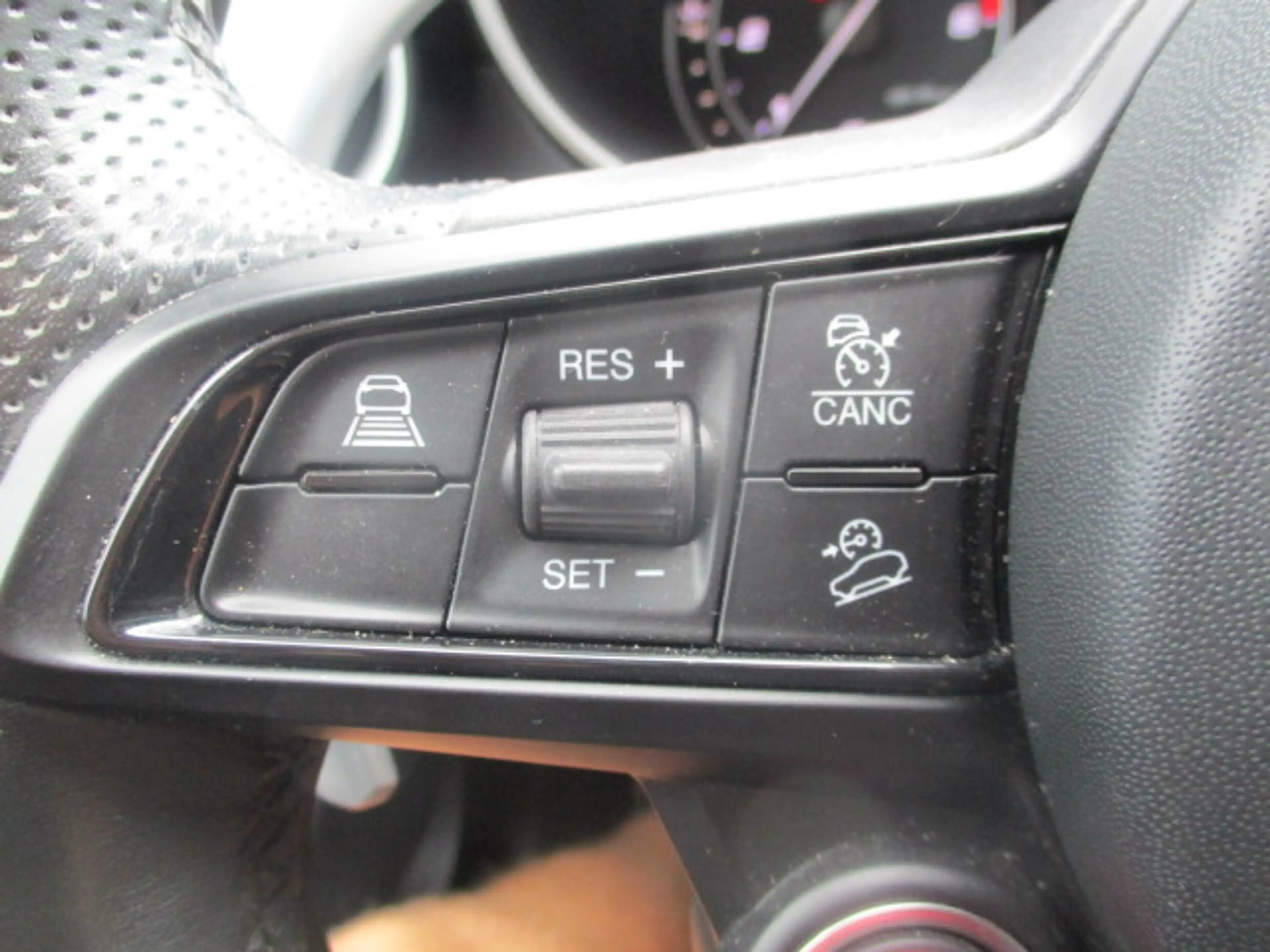 Alfa Romeo Stelvio Veloce Q4 AHK — photo 15