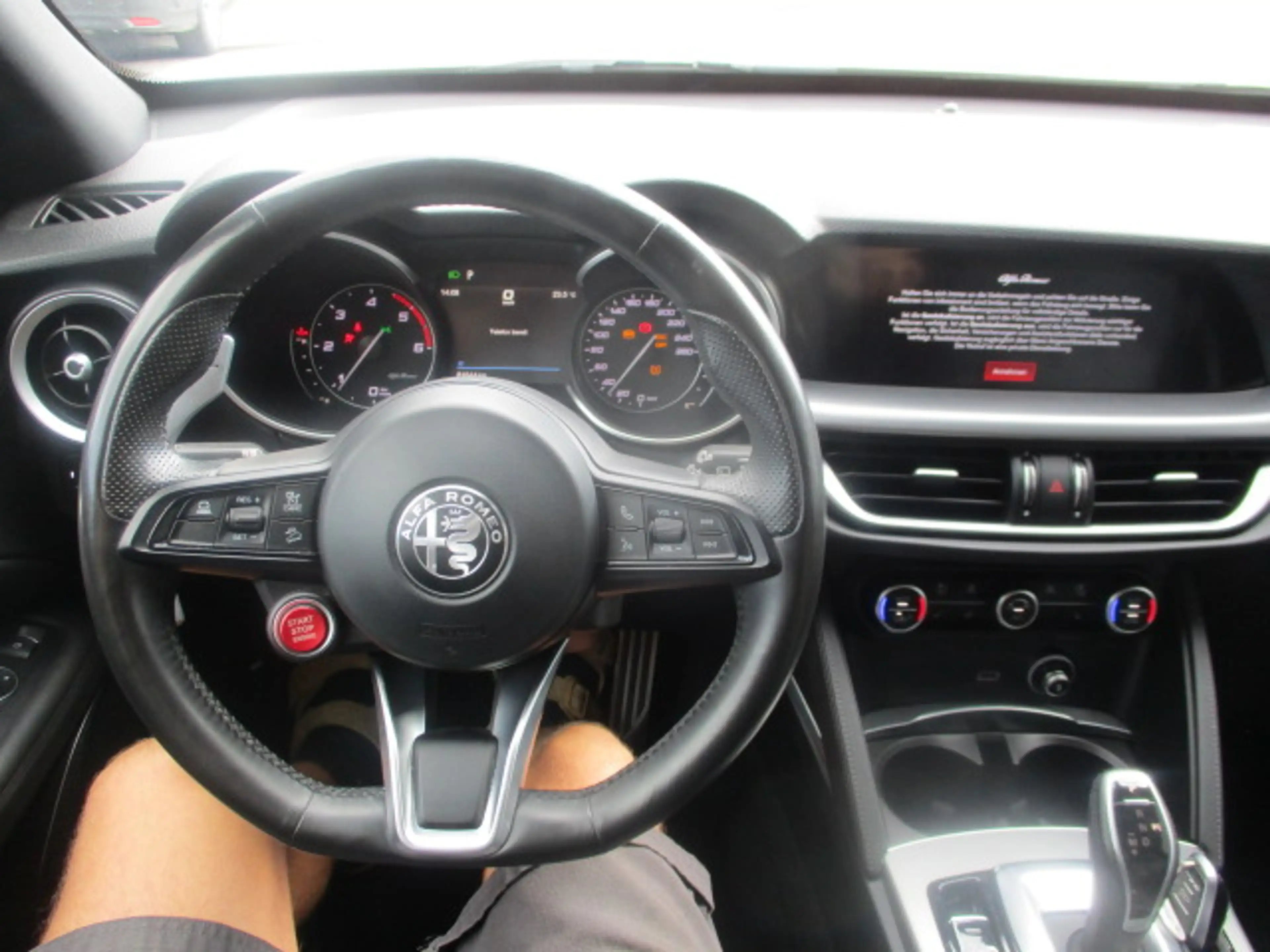 Alfa Romeo Stelvio Veloce Q4 AHK — photo 11