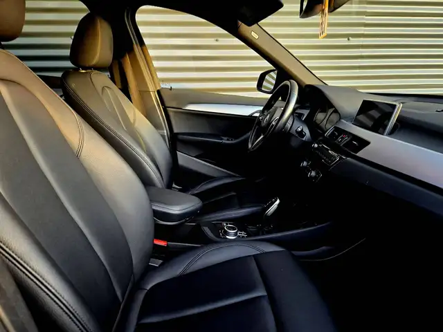 BMW X1 view 8