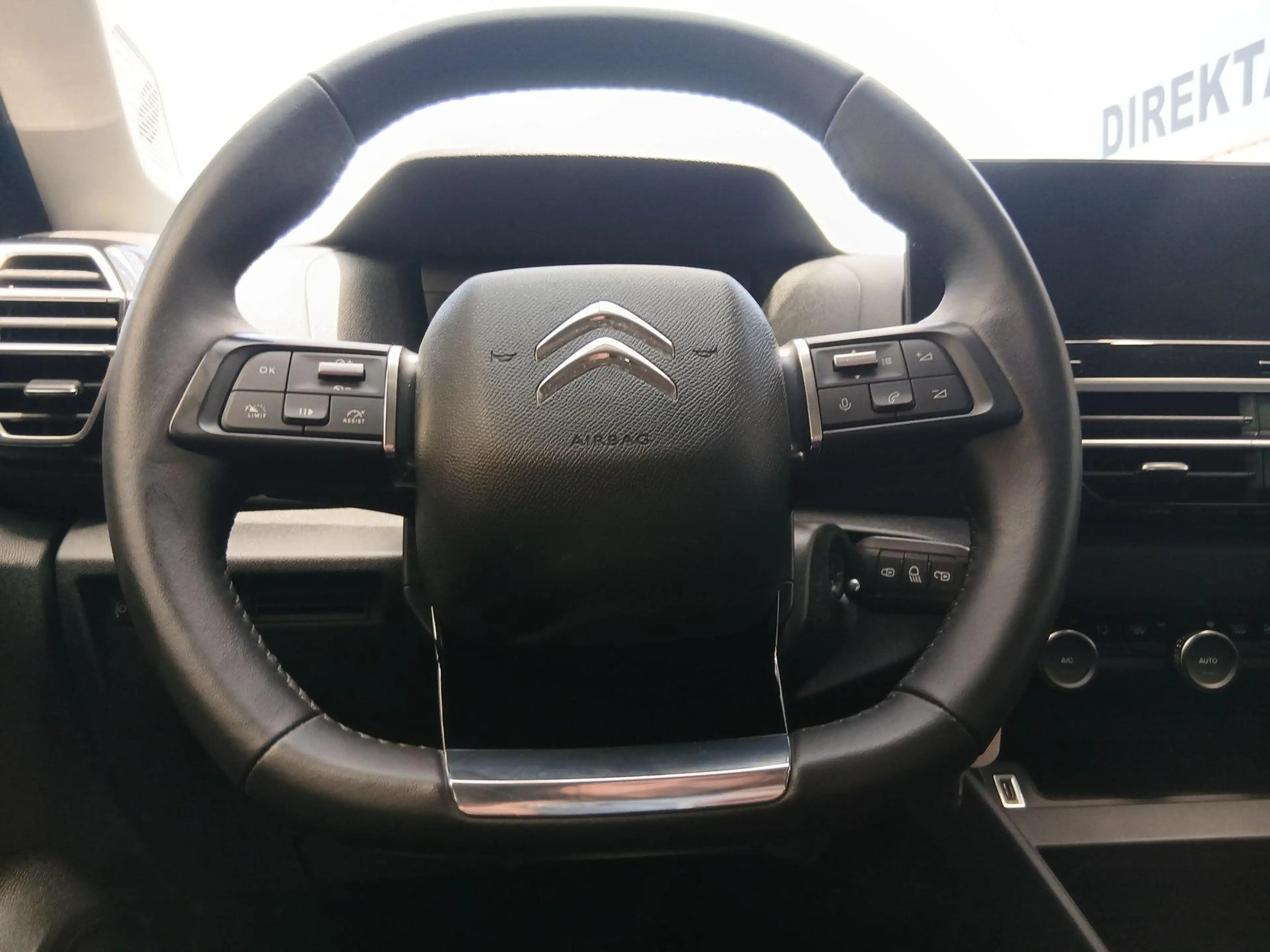 Citroen E-C4 Electric C4 Lim. ë 136 Feel / PDC  / Allwetterreifen — photo 11