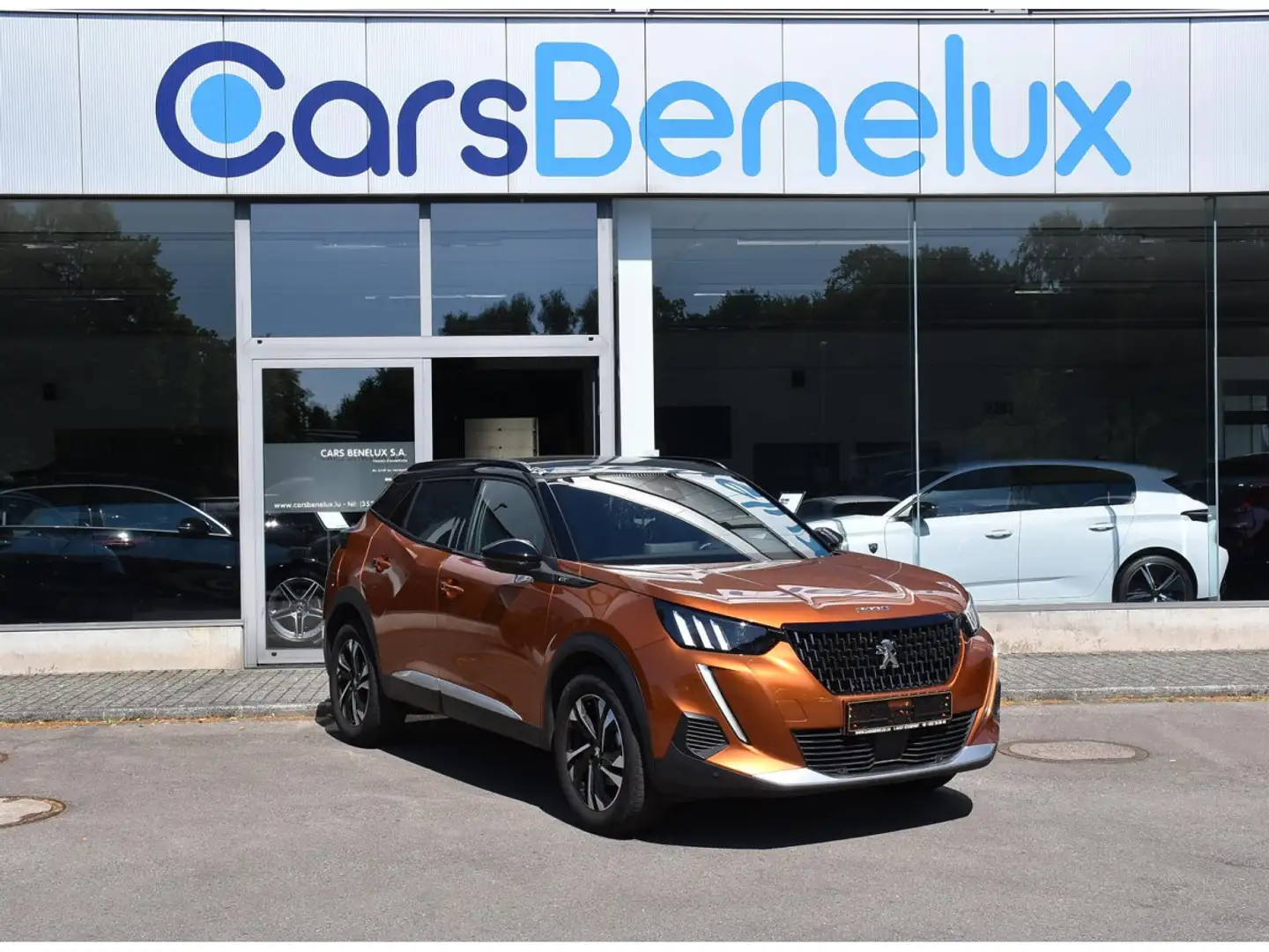 Peugeot 2008 1.2 PureTech GT CUIR REGUL GPS LANE CAM 1° MAIN Orange - 1