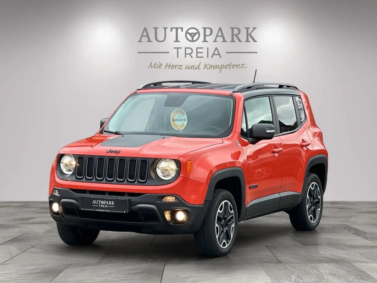 Jeep Renegade Trailhawk 4WD (NAVI-AHK-SHZ-TEMPOMAT) Oranje - 1