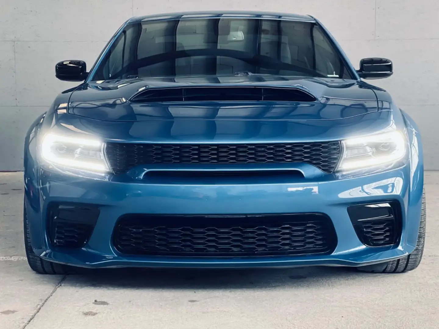 Dodge Charger 6.4 V8 SRT Scat Pack *Widebody ab Werk* Modrá - 1