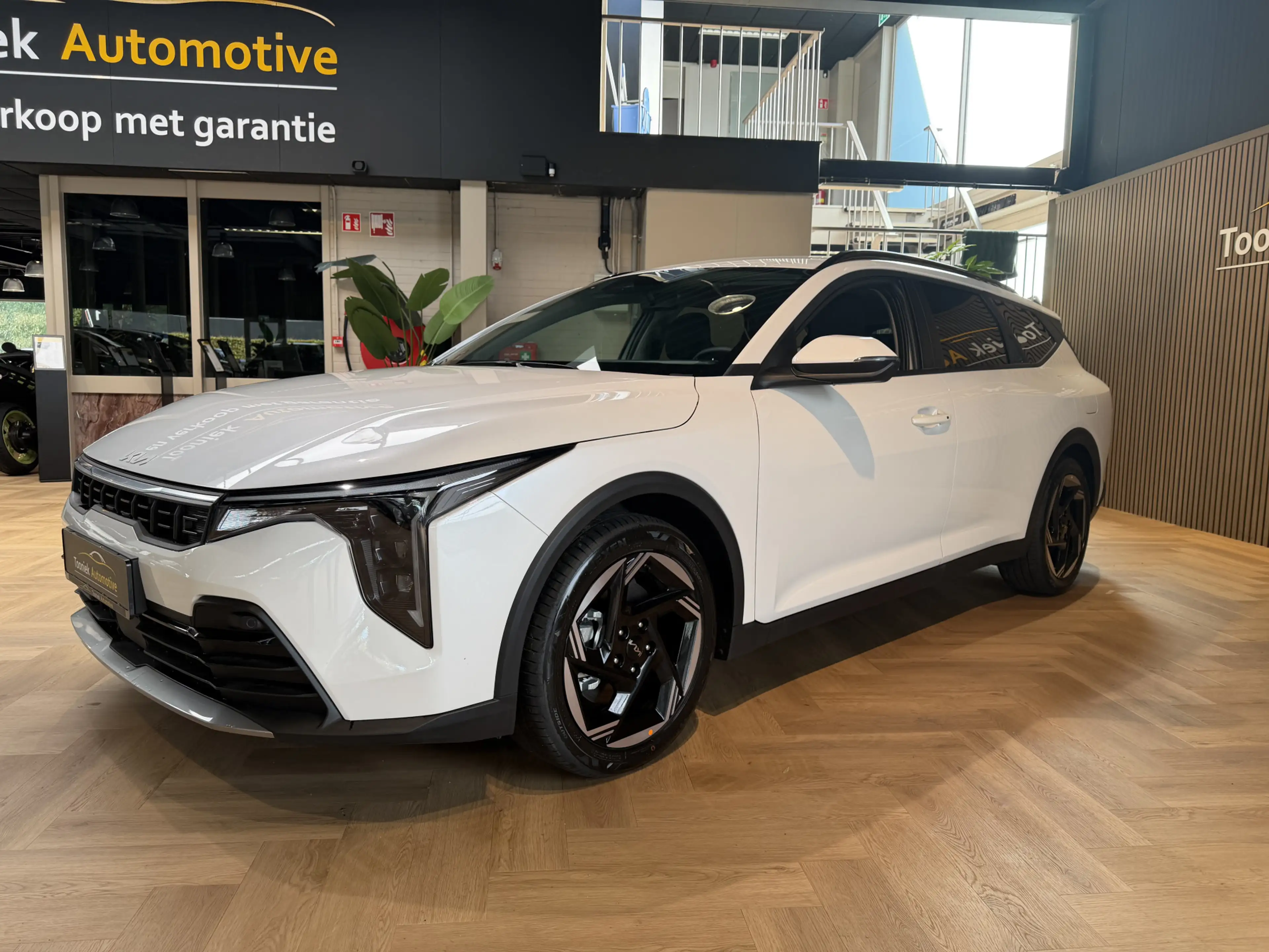Kia K4 Sportswagon 1.6 T-GDi GT-Line Launch Edition — photo 7