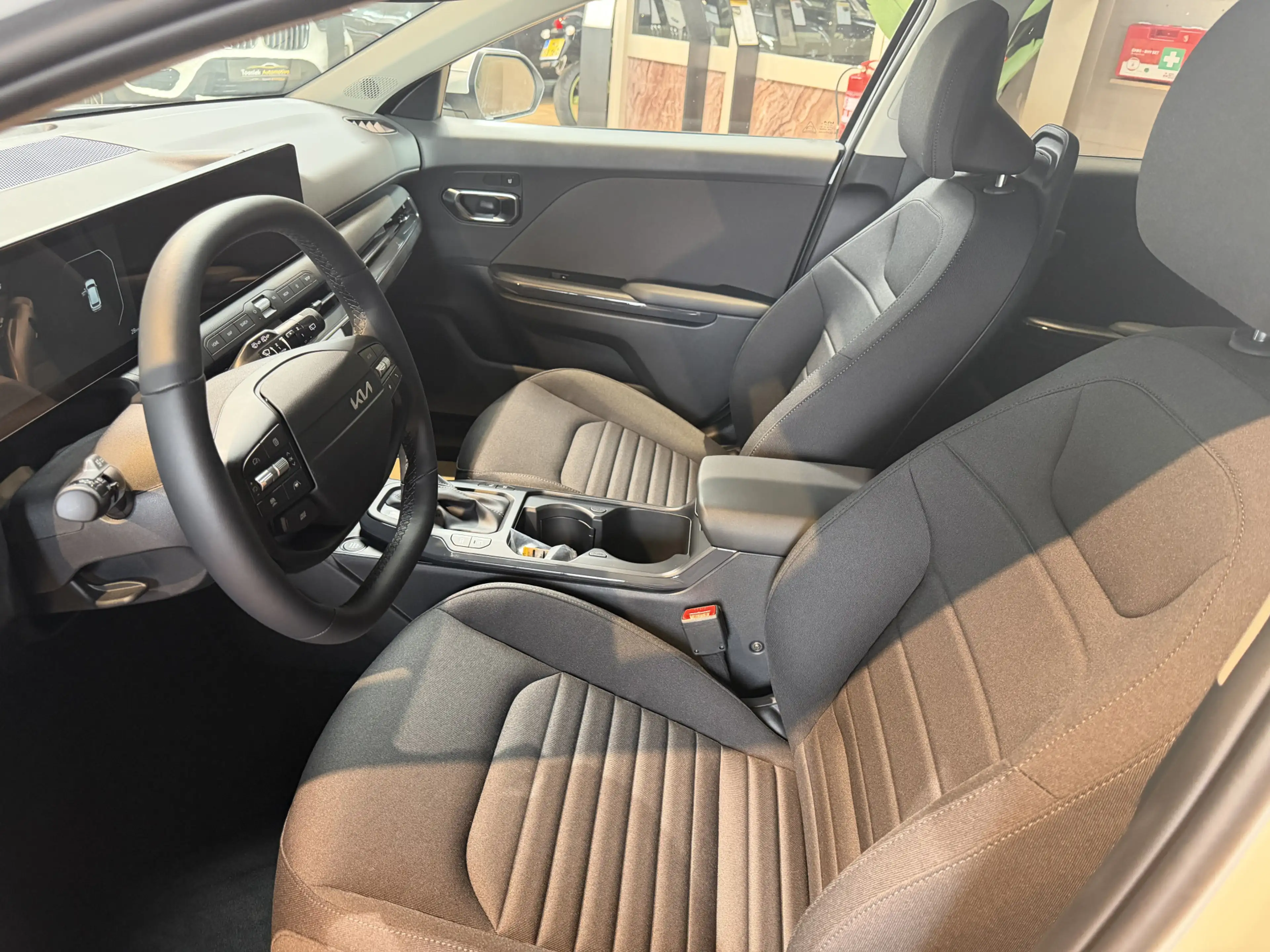 Kia K4 Sportswagon 1.6 T-GDi GT-Line Launch Edition — photo 9