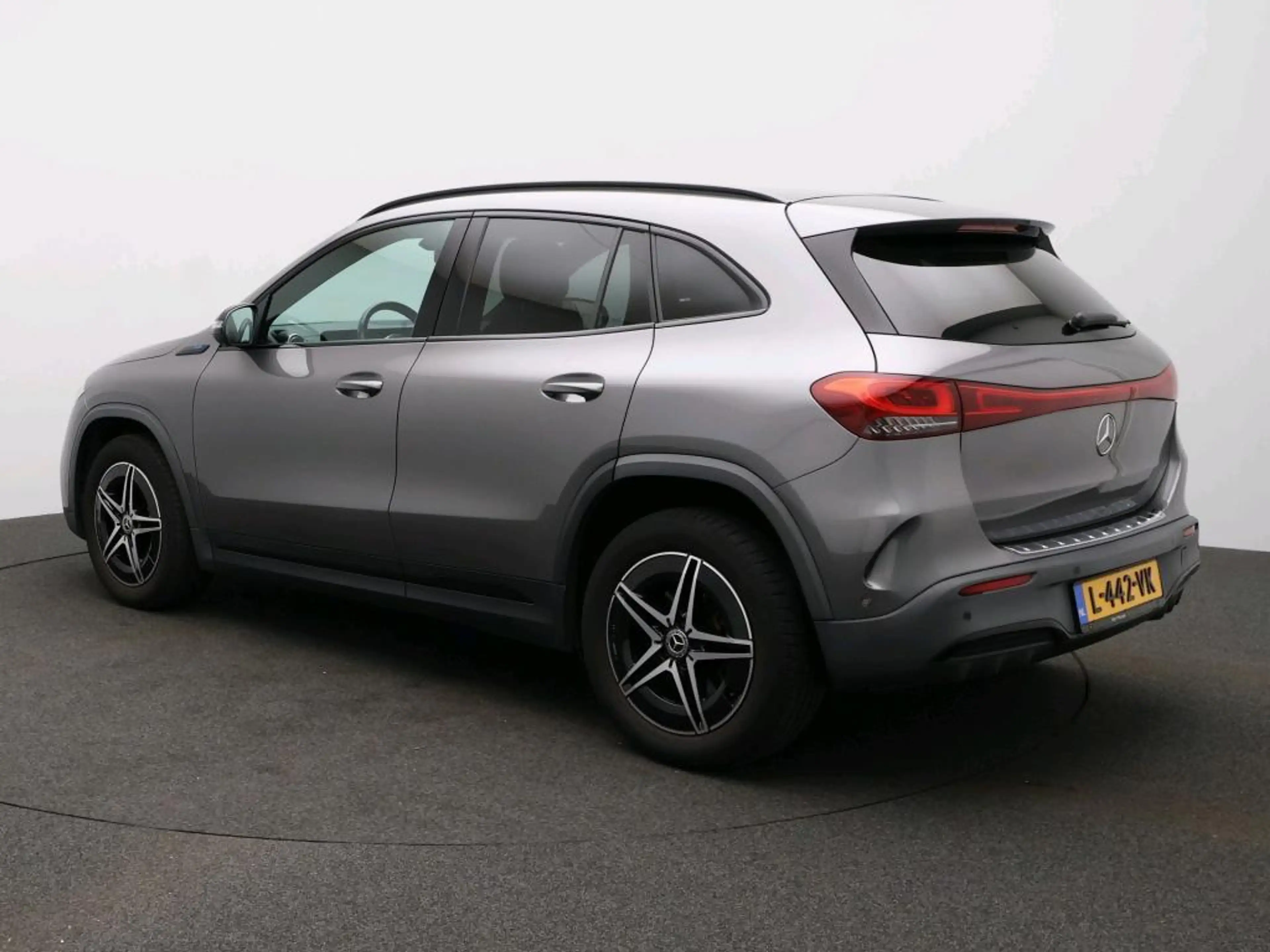 Mercedes-Benz EQA 250 Business Solution AMG 67 kWh / Night/ Sfeerverlich — photo 5