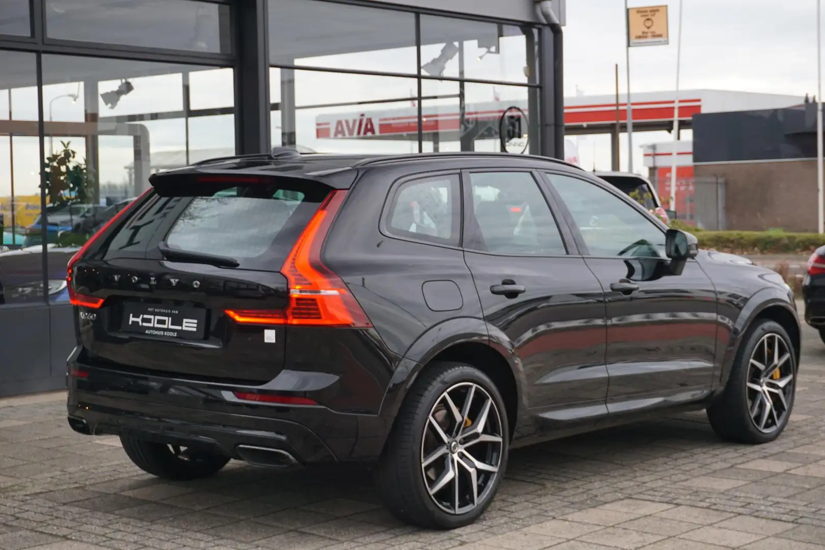 Volvo XC60 2.0 T8 Plug-in-hybrid AWD Polestar Engineered Noir - 2
