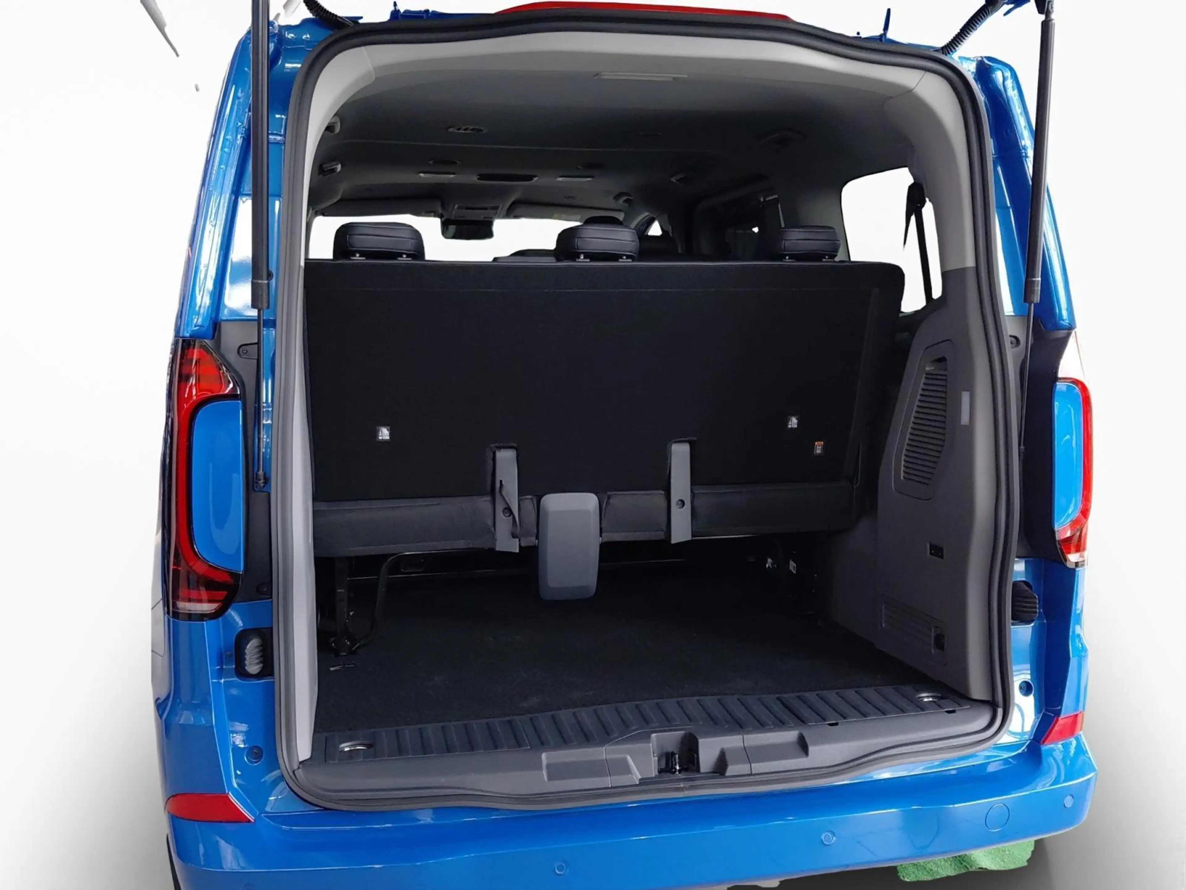 Volkswagen T7 Caravelle TDI Kurz DSG — photo 3