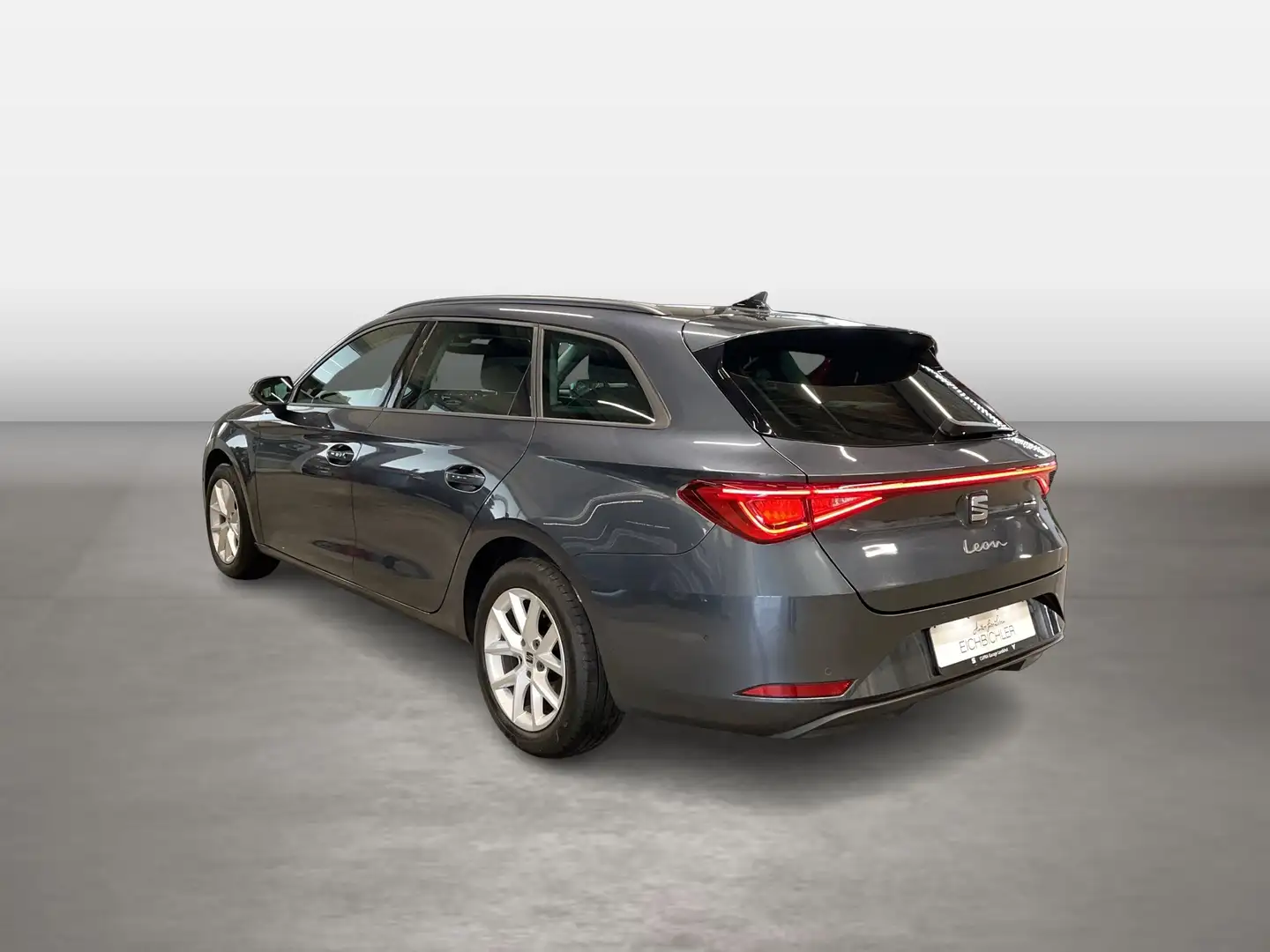 SEAT Leon Sportstourer 2.0 TDI A Style ACC FLA Pano Rood - 2