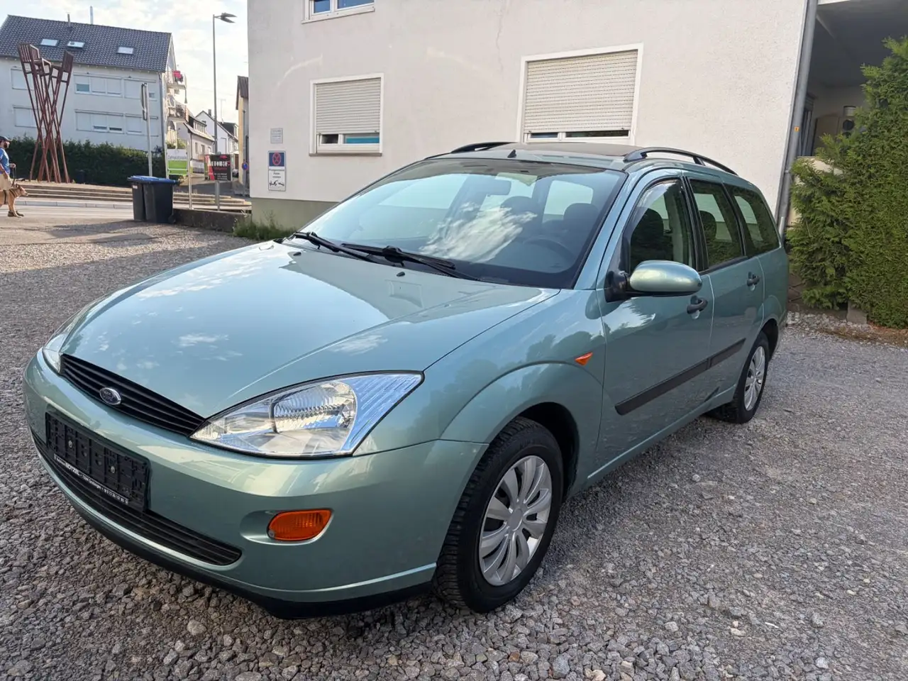 Ford Focus 1.6 Ambiente Automatik**AHK**SSD**TÜV NEU*, foto 2