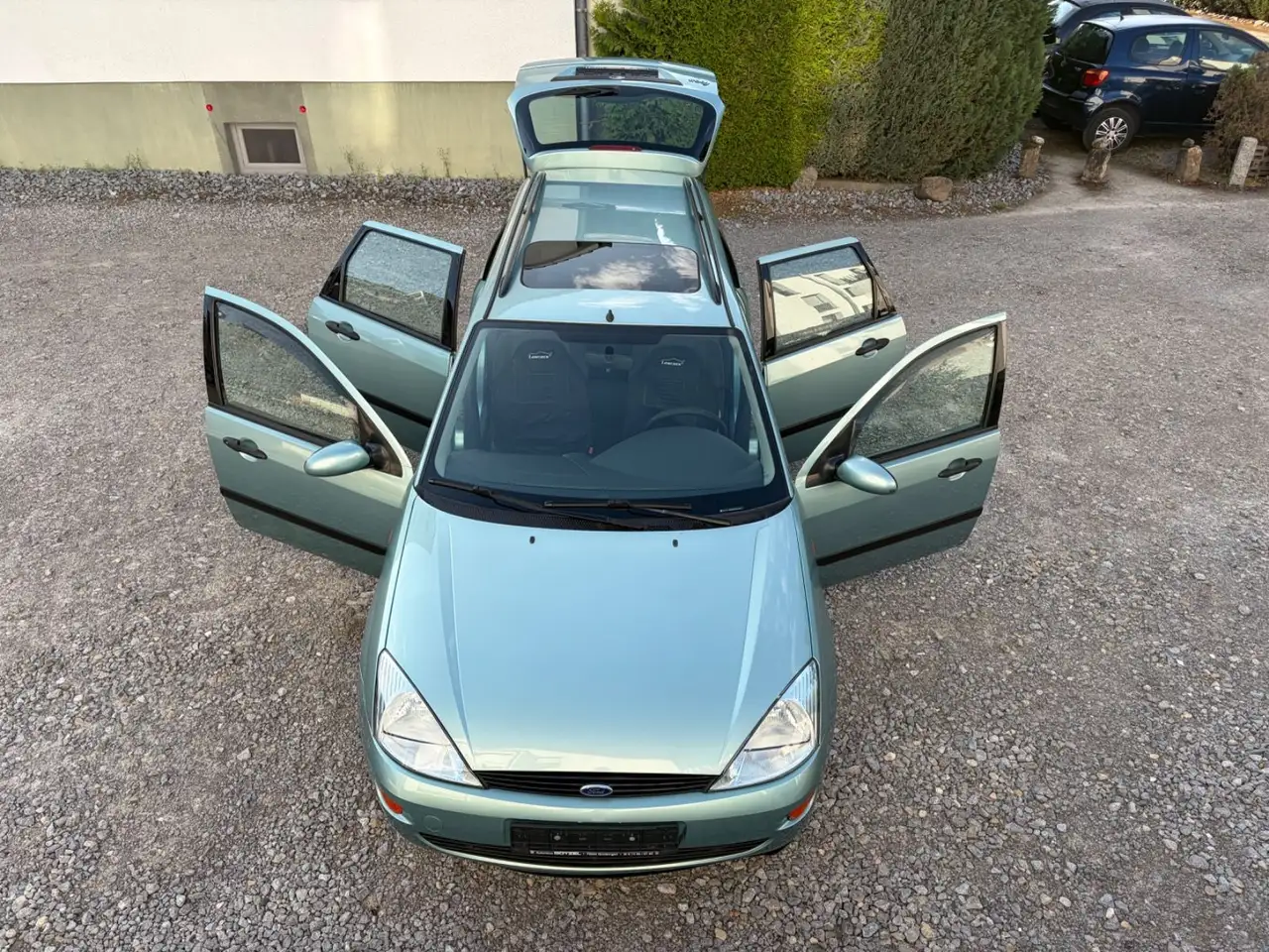 Ford Focus 1.6 Ambiente Automatik**AHK**SSD**TÜV NEU*, foto 1