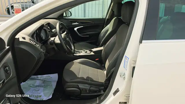 Opel Insignia view 4