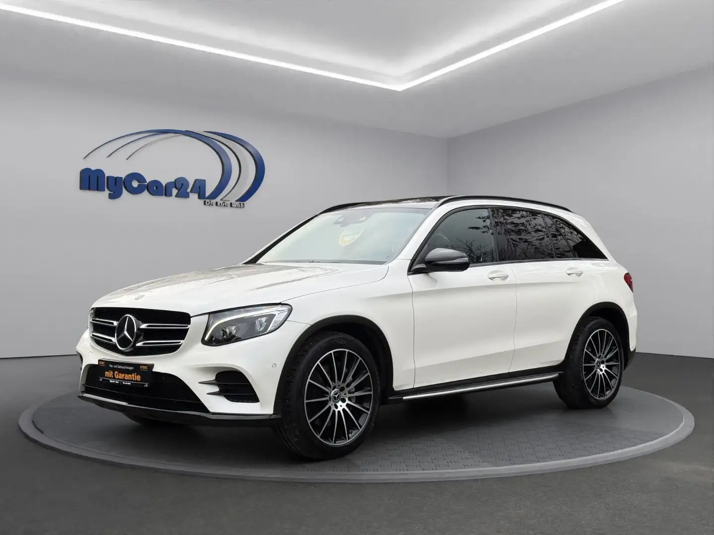 Mercedes-Benz GLC 350 d I AMG I BurmesterI PanoI AHK I Garantie Weiß - 1