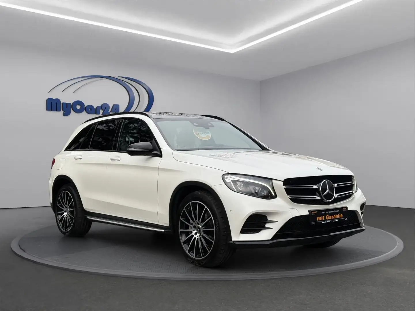 Mercedes-Benz GLC 350 d I AMG I BurmesterI PanoI AHK I Garantie Weiß - 2