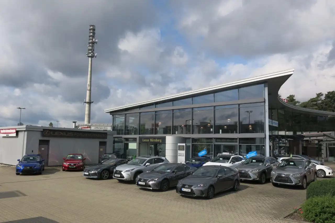 Toyota Corolla Touring Sports 2.0 Hybrid Teamplayer SHZ 5