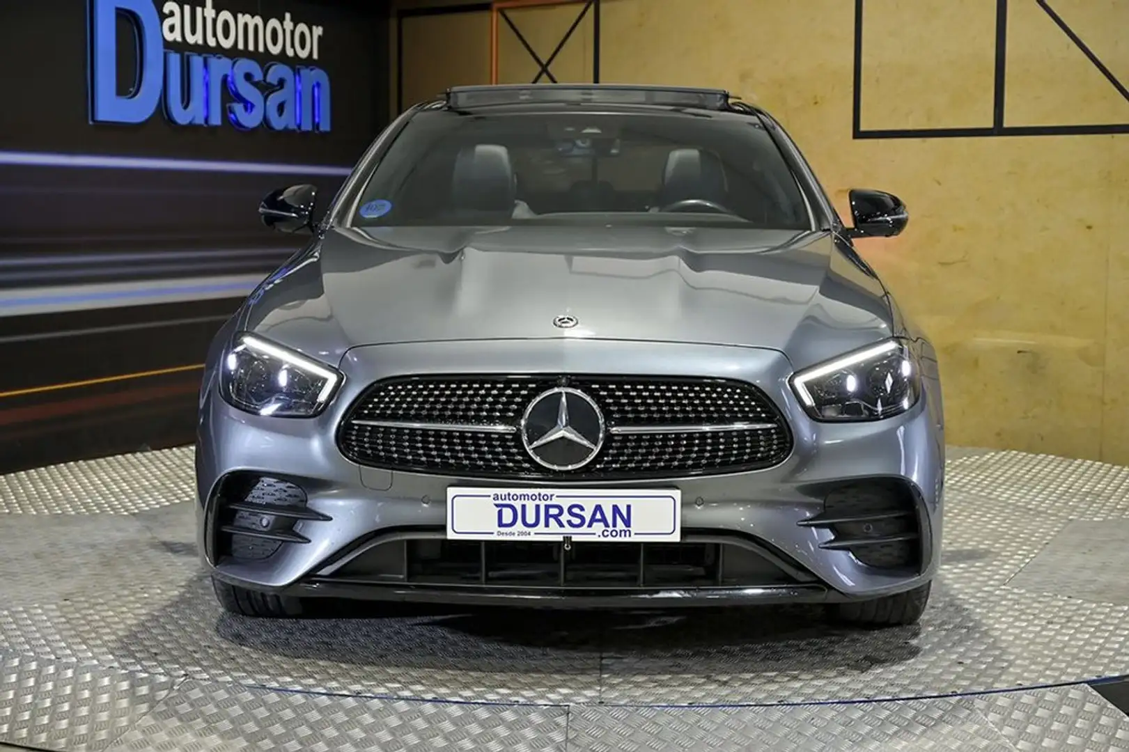 Mercedes-Benz E 300 Gris - 2