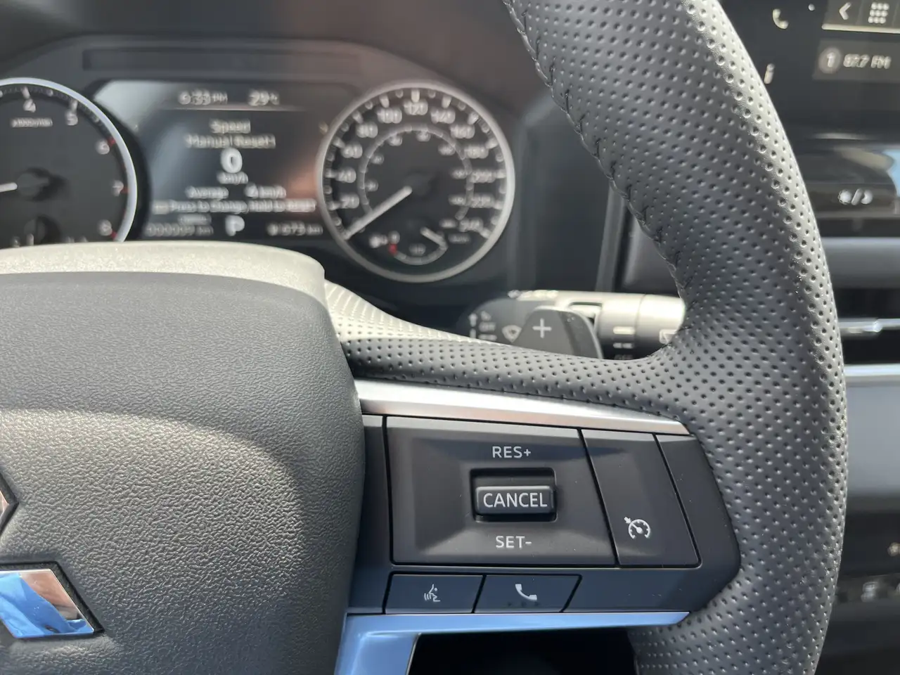 Mitsubishi Outlander снимка Mitsubishi Outlander