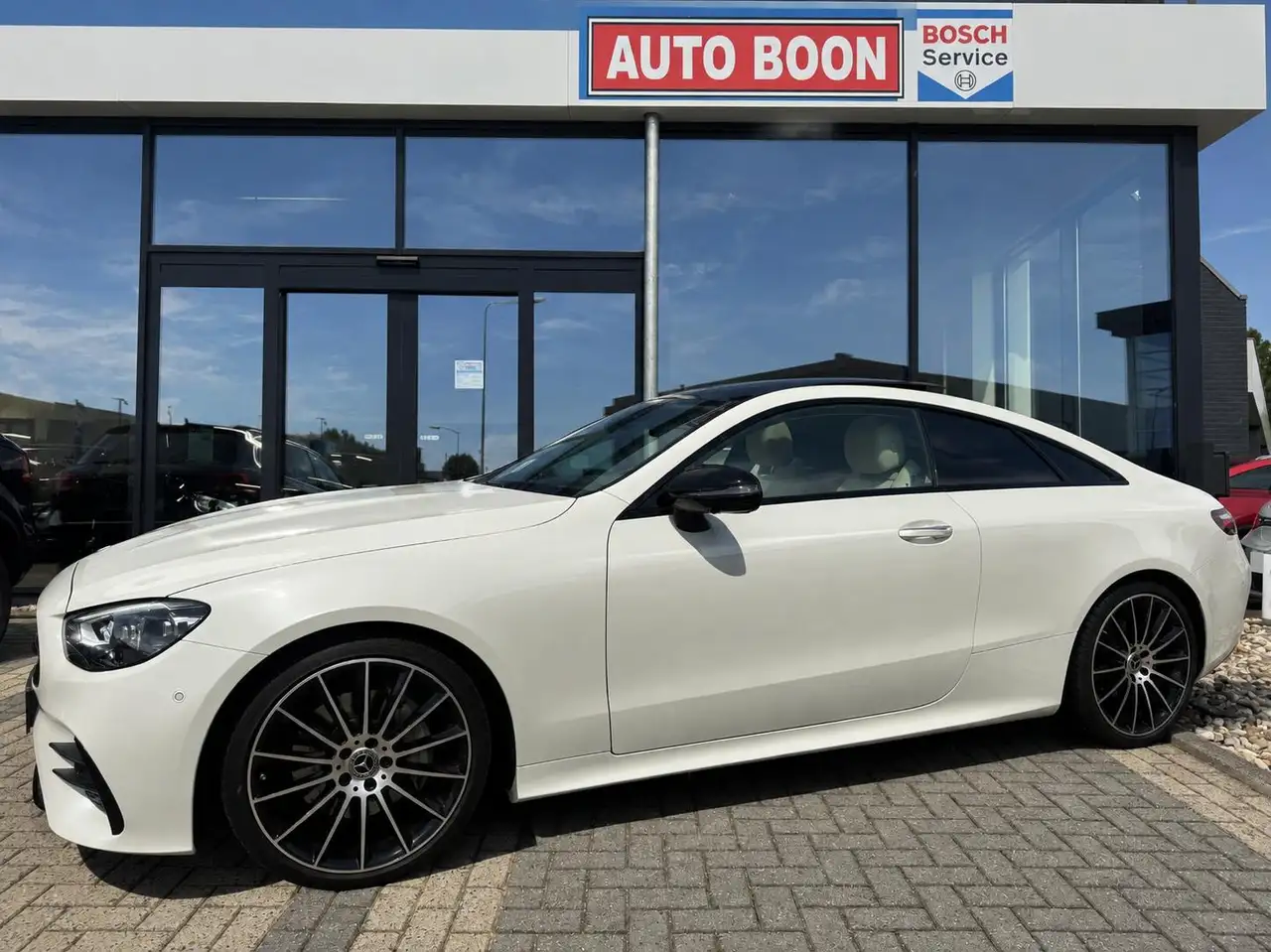 Mercedes-Benz E 200