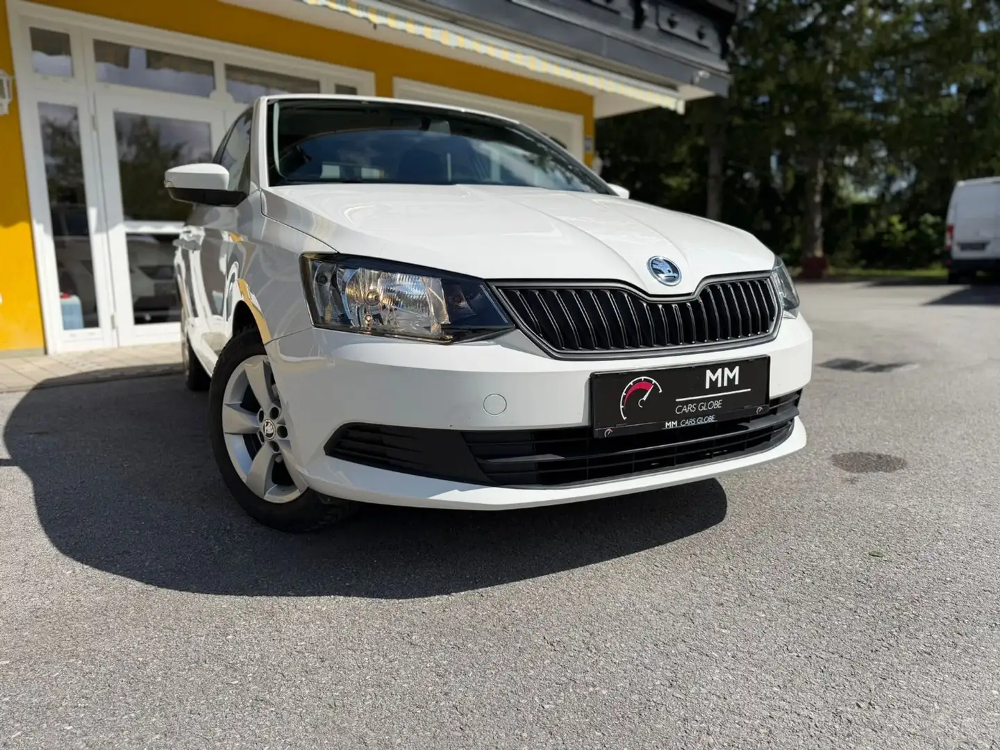 Skoda Fabia 1.0 MPI 25 Jahre Green tec Weiß - 1