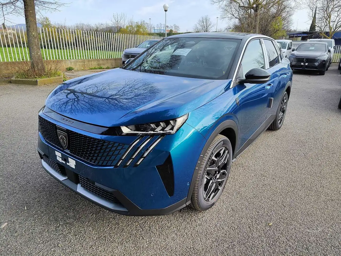 Peugeot 3008 3ª serie Hybrid 136 e-DCS6 GT Blu/Azzurro - 2