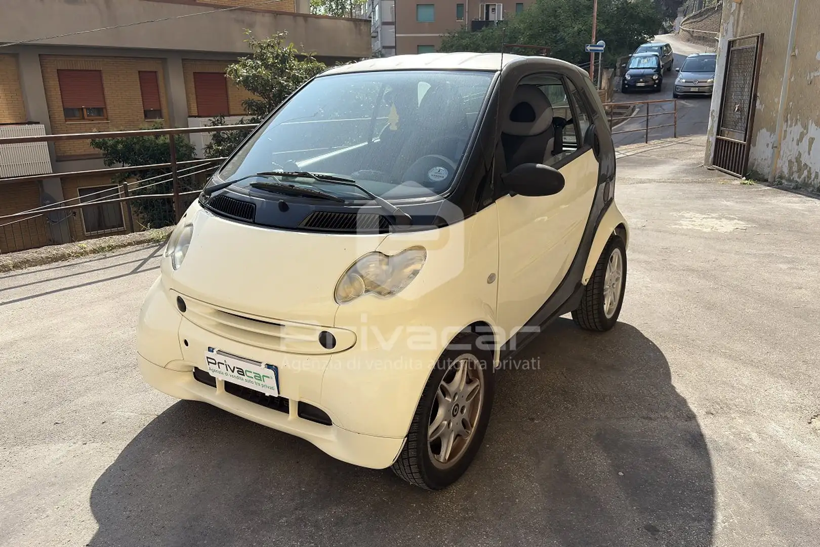 smart city-coupé/city-cabrio 700 smart city-coupé pure (45 kW) bijela - 1