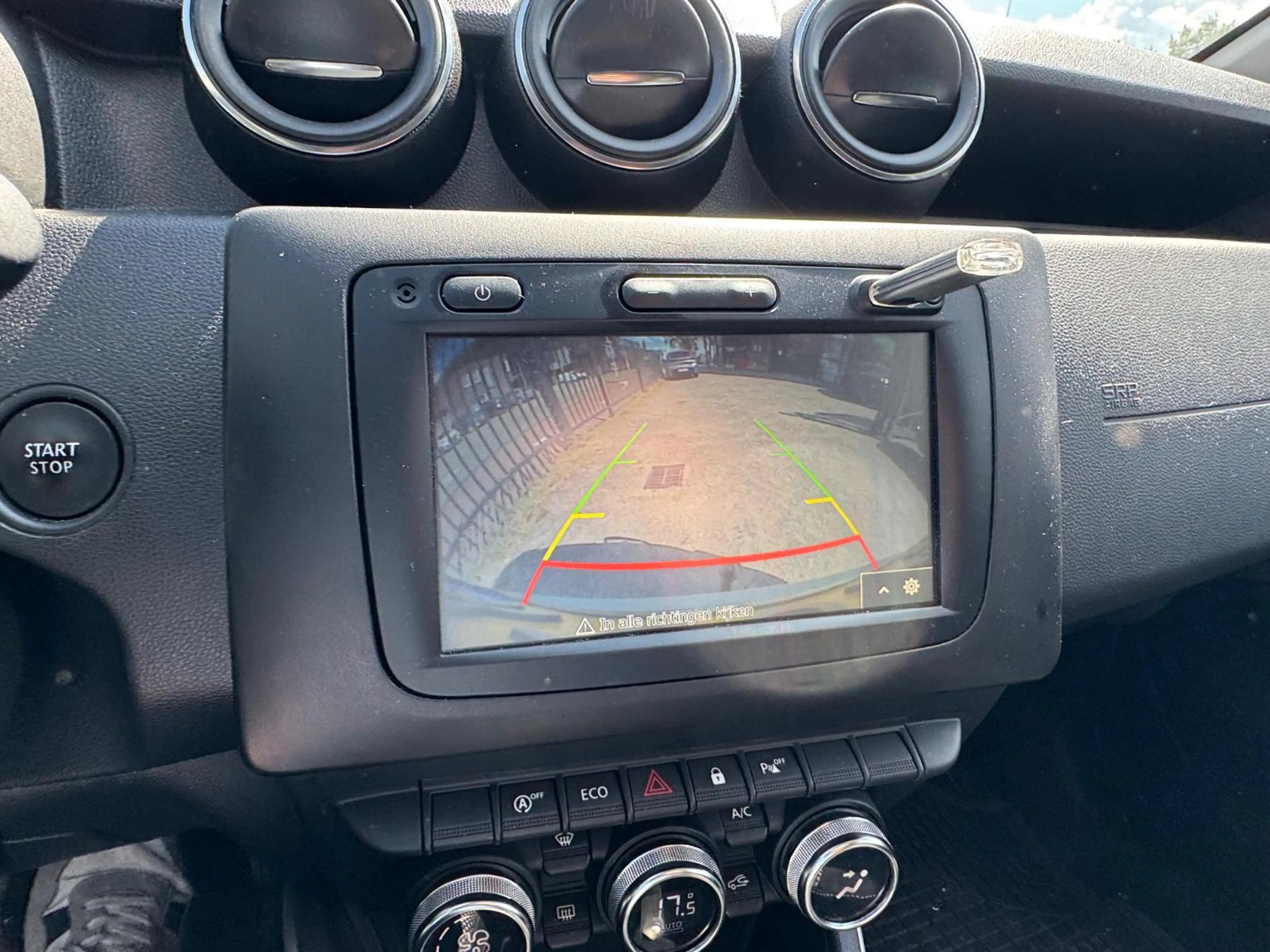 Dacia Duster TCe 90 Prestige | Trekhaak | Navigatie | Climate C — photo 7
