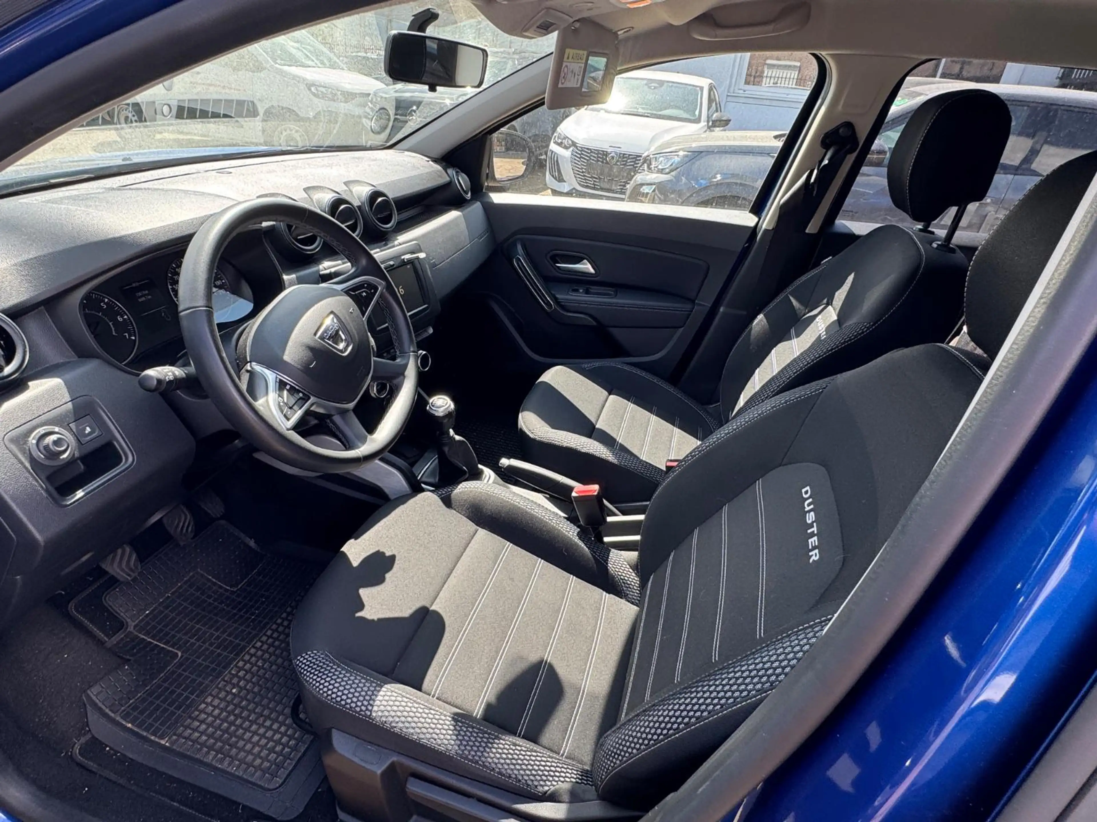 Dacia Duster TCe 90 Prestige | Trekhaak | Navigatie | Climate C — photo 5
