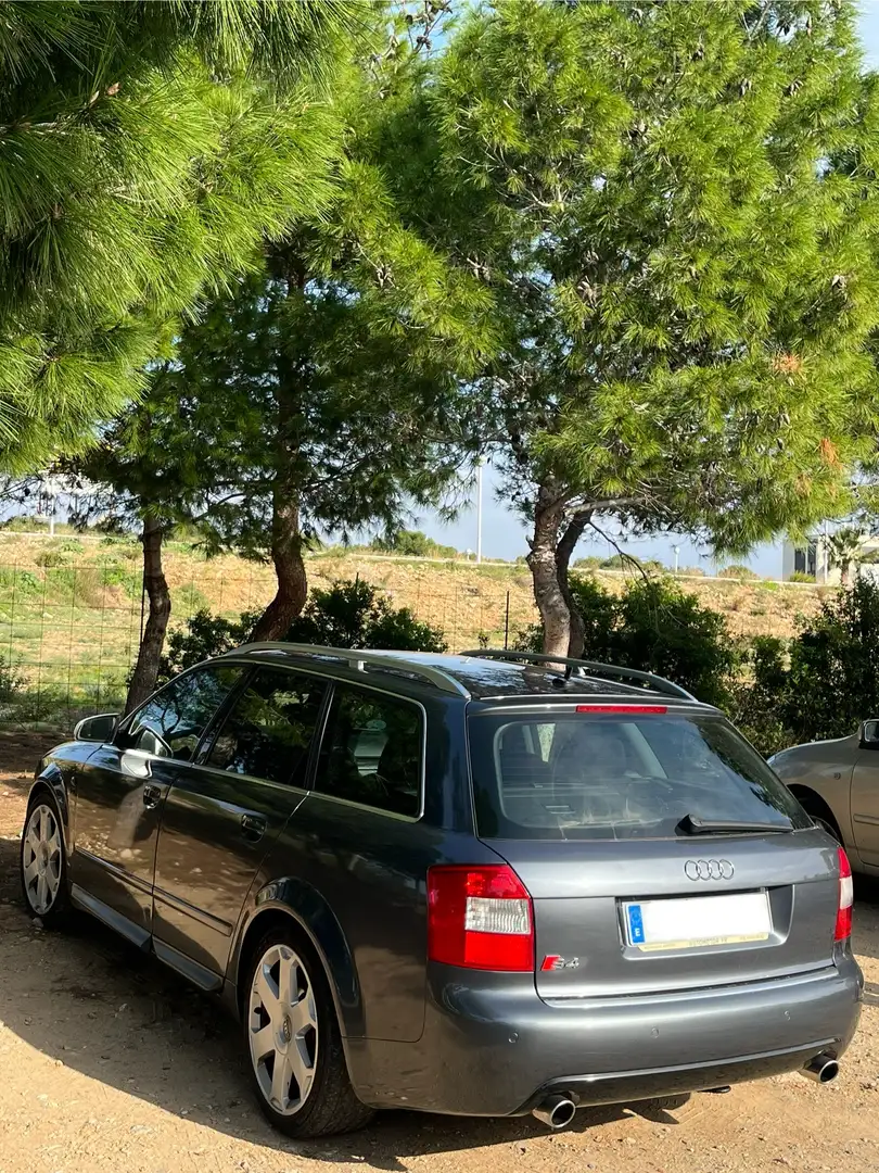 Audi S4 Avant 4.2 V8 quattro - 2