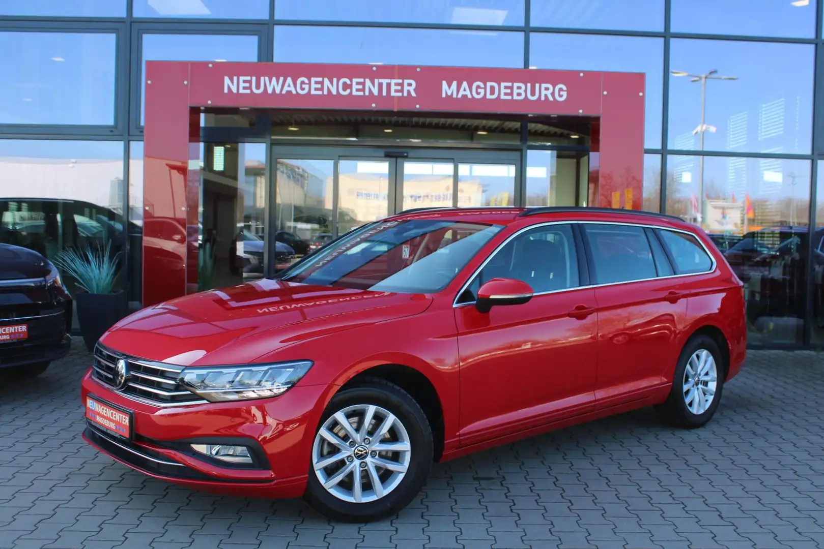 Volkswagen Passat Variant Passat 2.0TDI Business *LED*NAVI*KAMERA*ACC*SHZ* Rot - 1