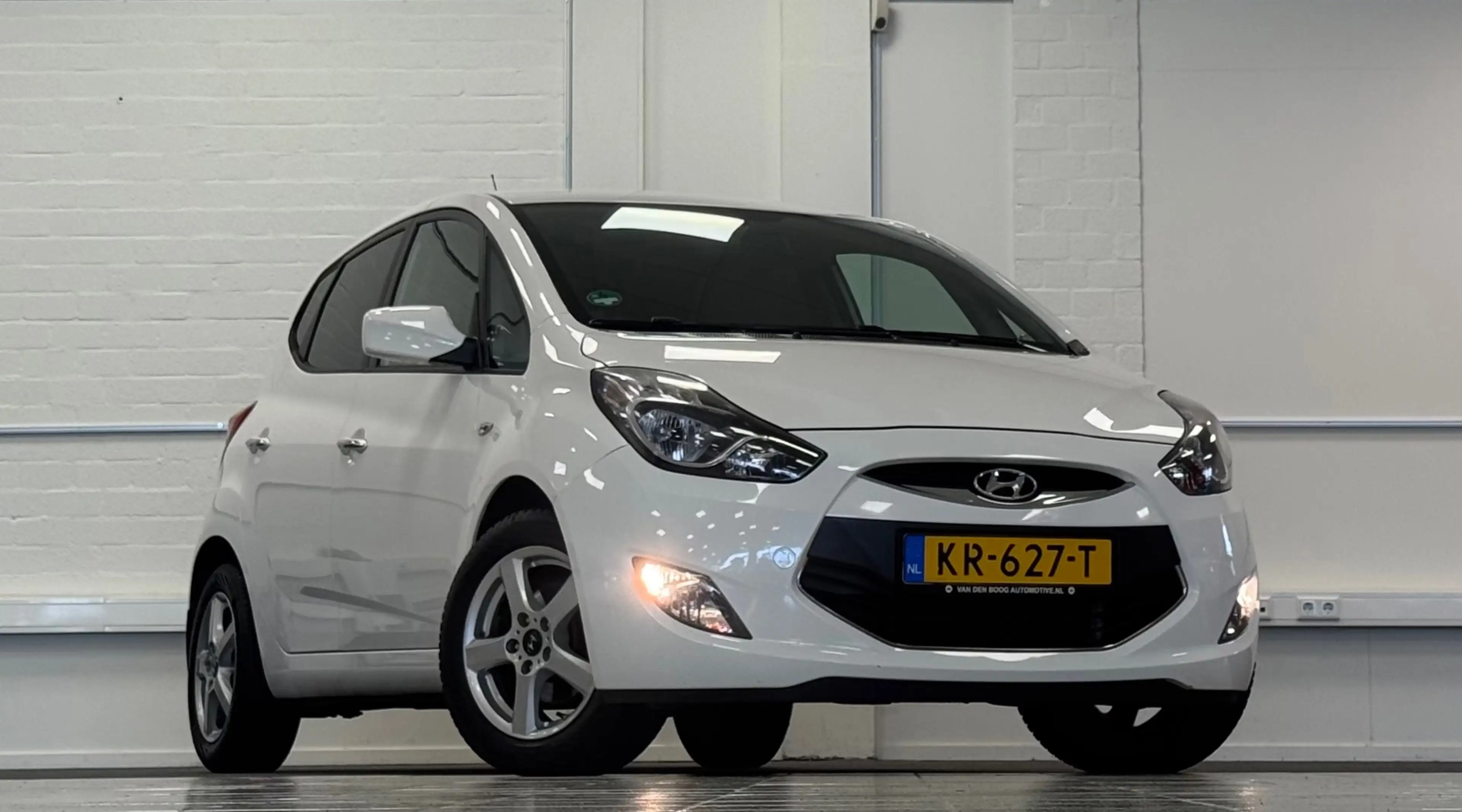 Hyundai iX20 1.6i i-Motion Parkeerhulp All season banden APK 2- — photo 2