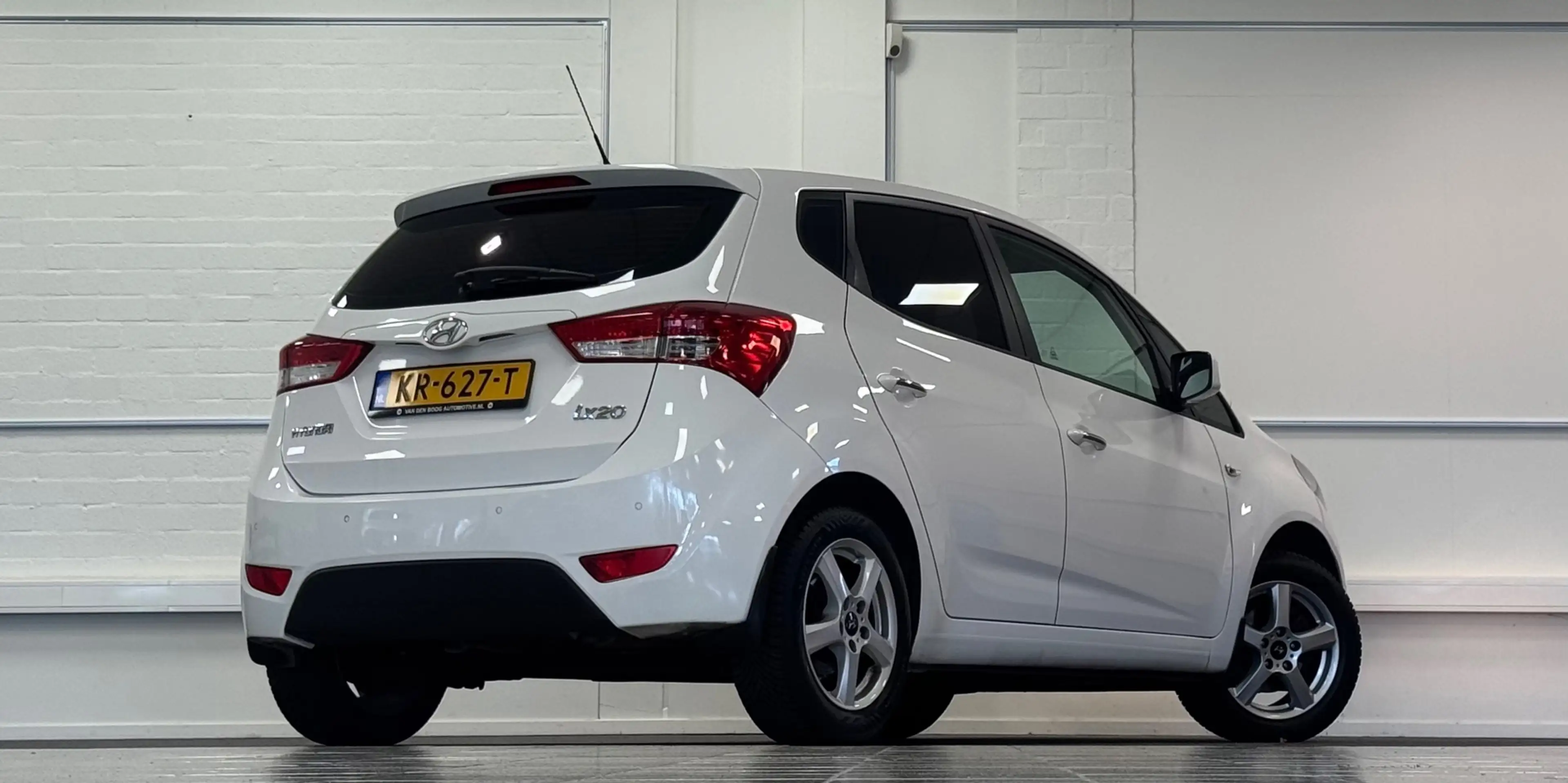 Hyundai iX20 1.6i i-Motion Parkeerhulp All season banden APK 2- — photo 5