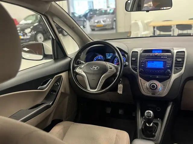 Hyundai Ix20 view 8