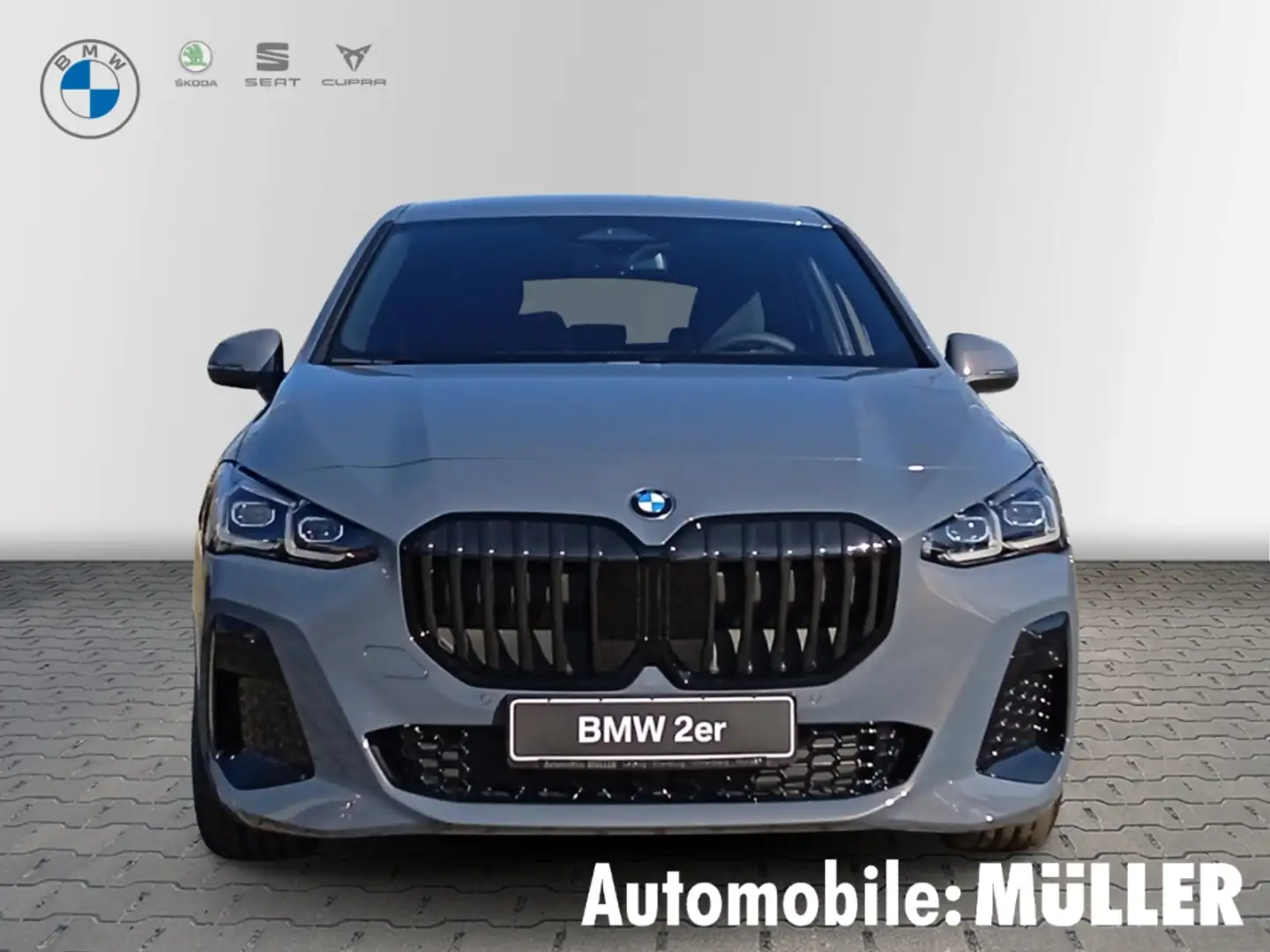 BMW 223 Active Tourer i M Sport Sportpaket AHK-klappbar Na Šedá - 2