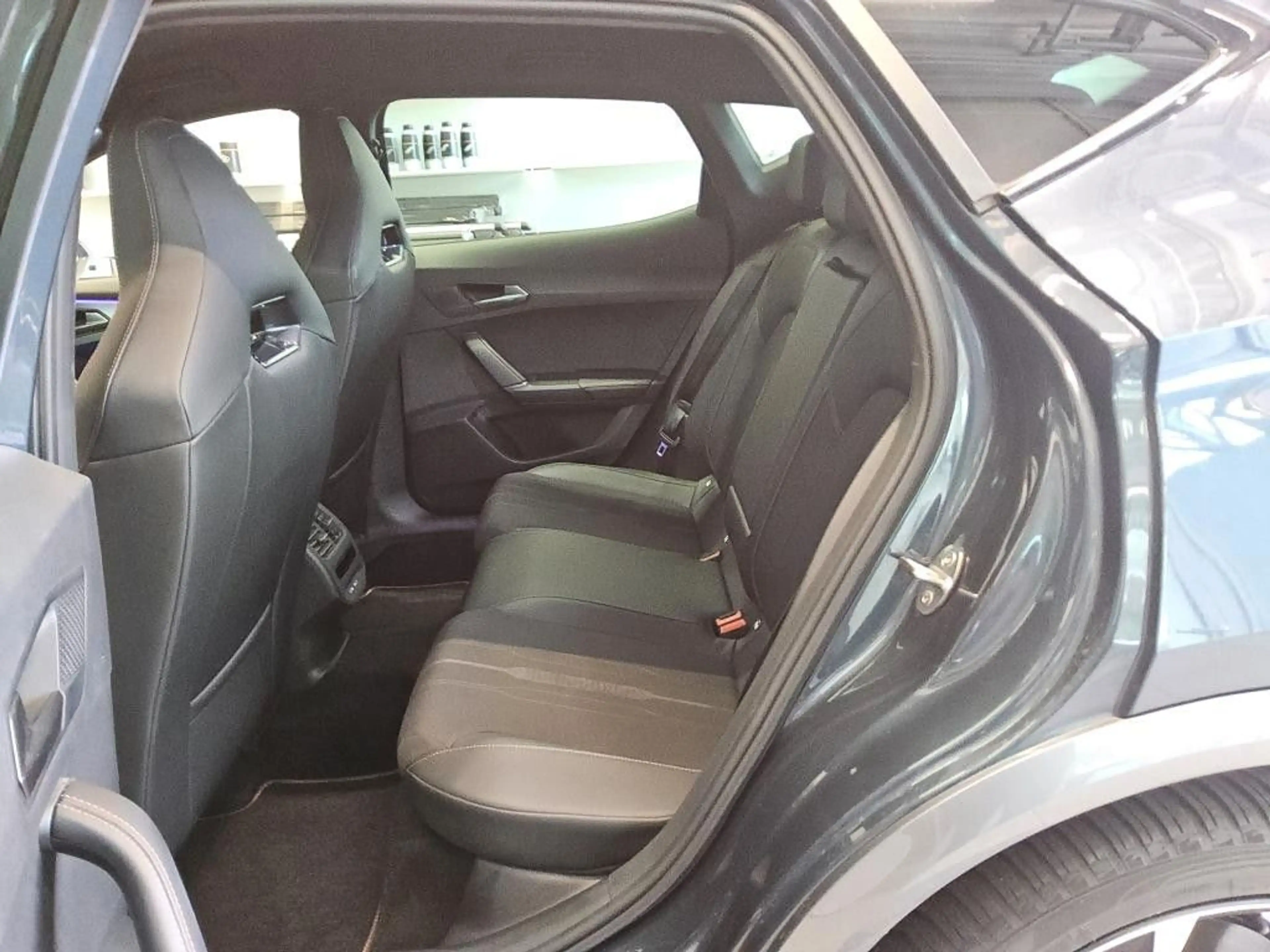 CUPRA Formentor VZ 1.4e/TSI Navi SHZ ACC LED PDC — photo 6
