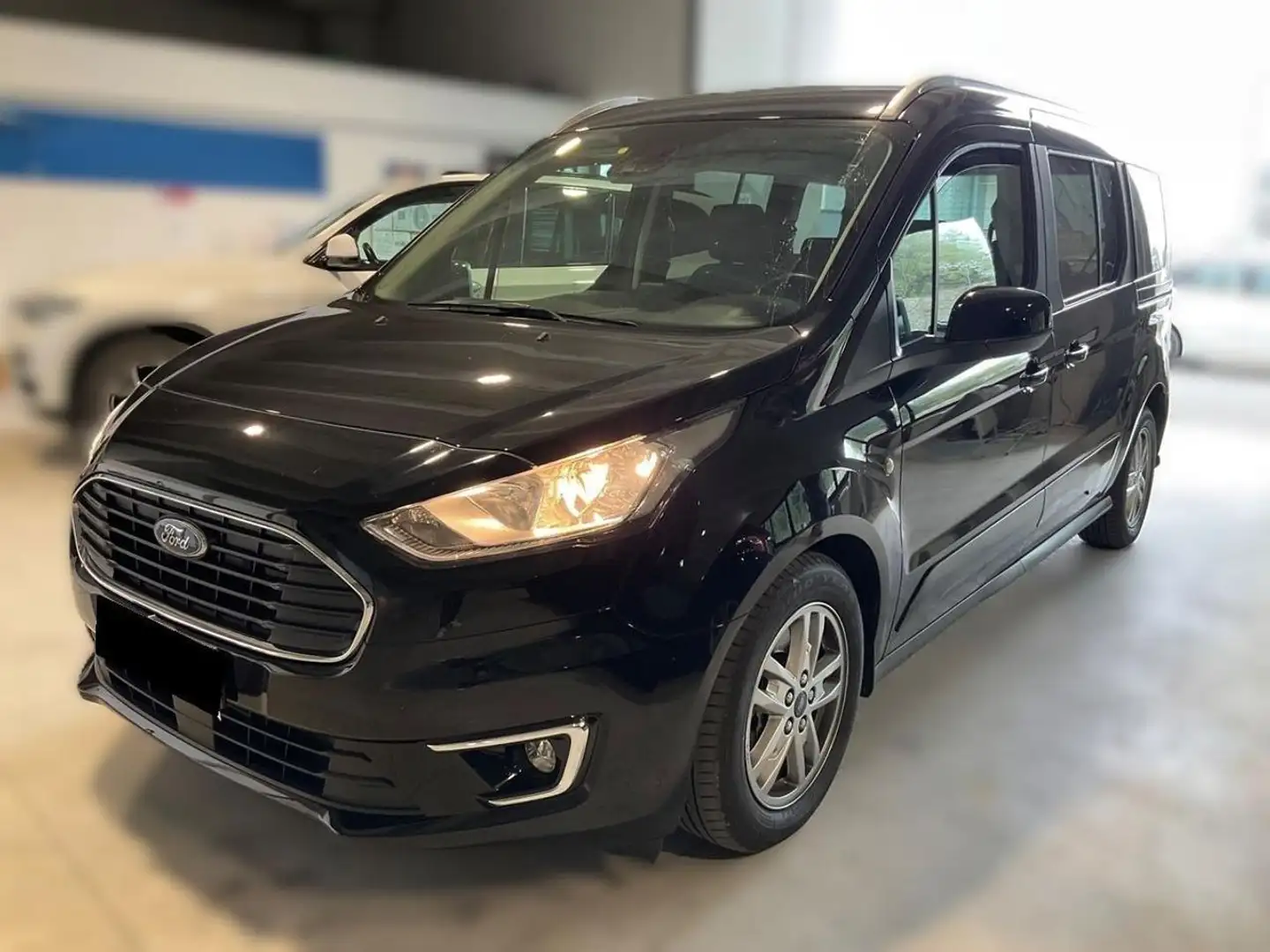 Ford Tourneo Connect Gran 1.5 TDCi 120 CV aut. Titanium Fekete - 1