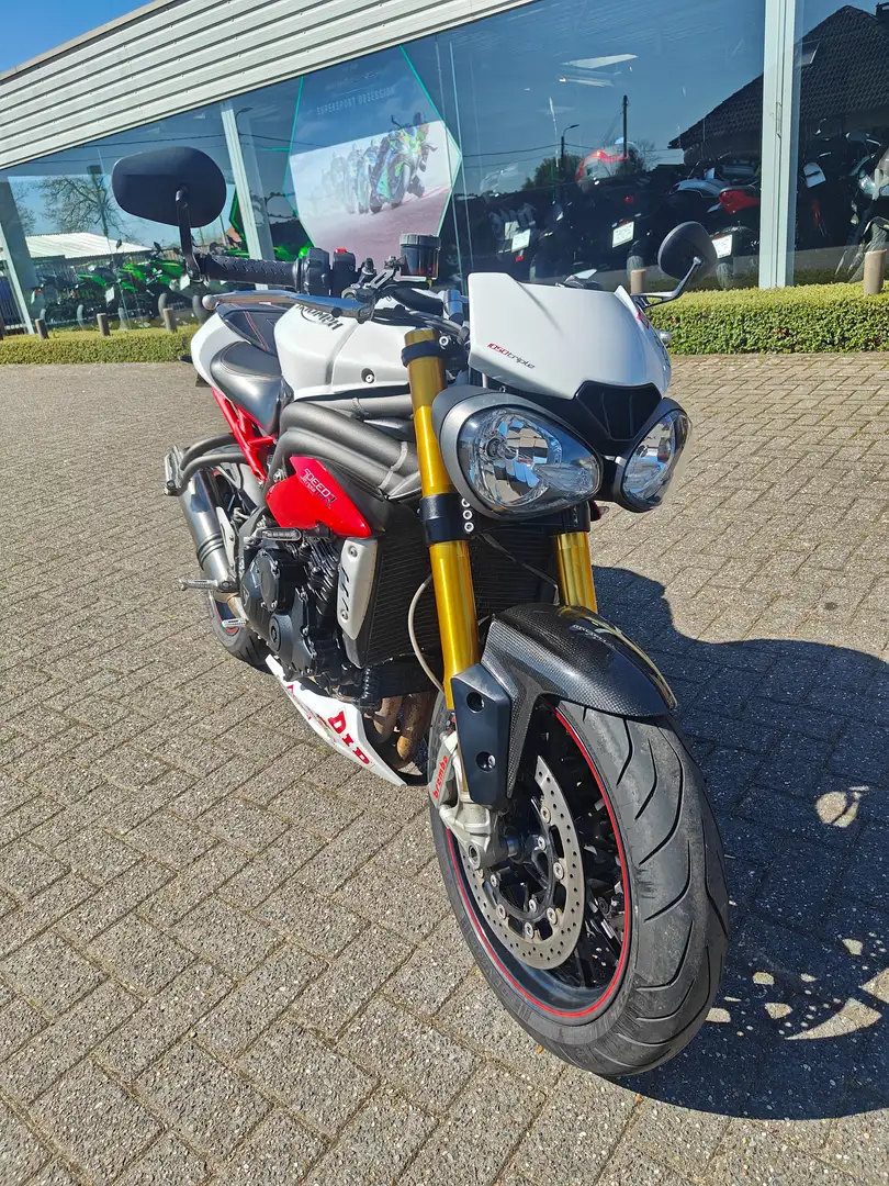 Triumph Speed Triple R 1050 Белый - 2