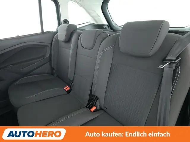 Ford Grand C-Max view 14