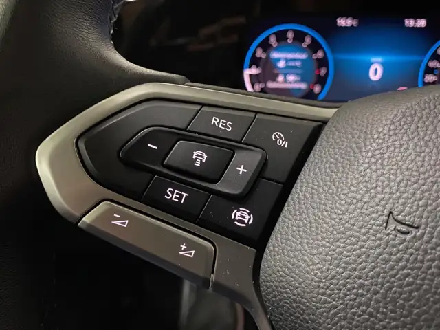 Volkswagen Golf view 10