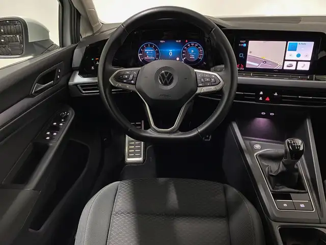 Volkswagen Golf view 3