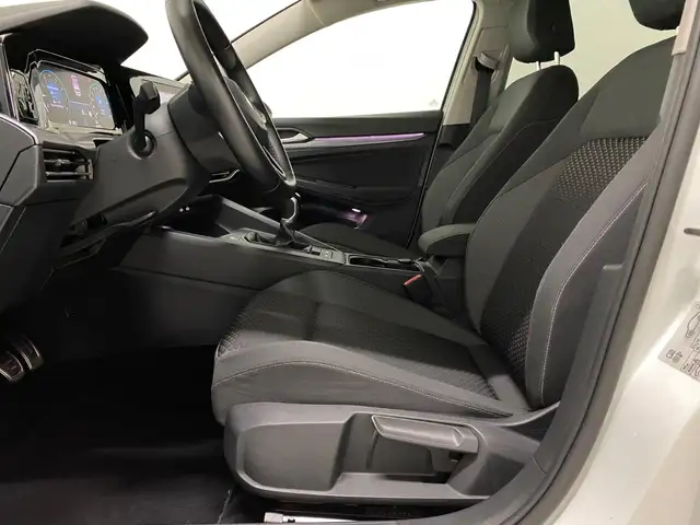 Volkswagen Golf view 4